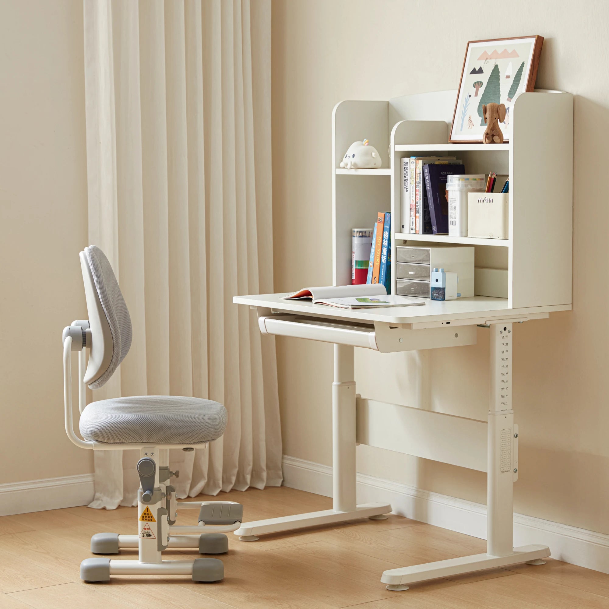 Linspire Lark Kids Desk and Chair Set