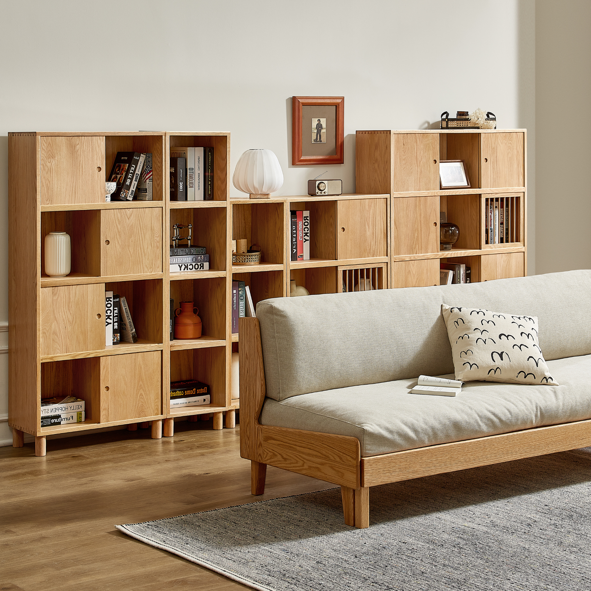Solidwood Gleam 8-Cube Bookcase with 1 Door, Oak