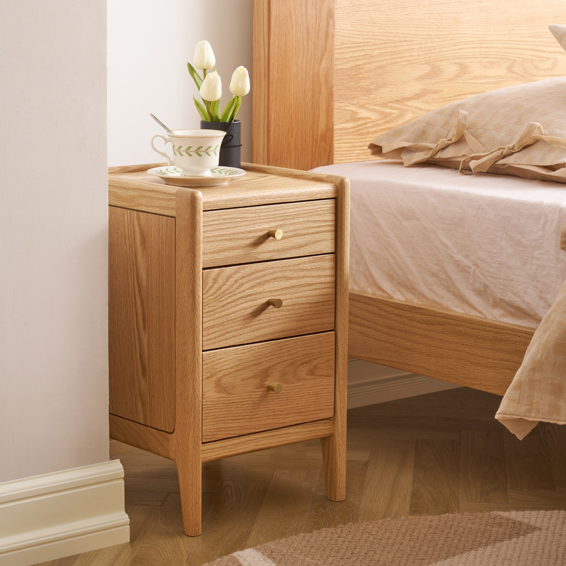 Solidwood Hemura Bedside Table, Oak