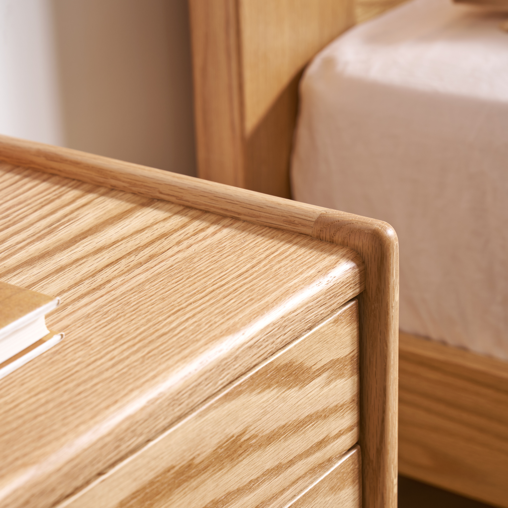 Solidwood Hemura Bedside Table, Oak