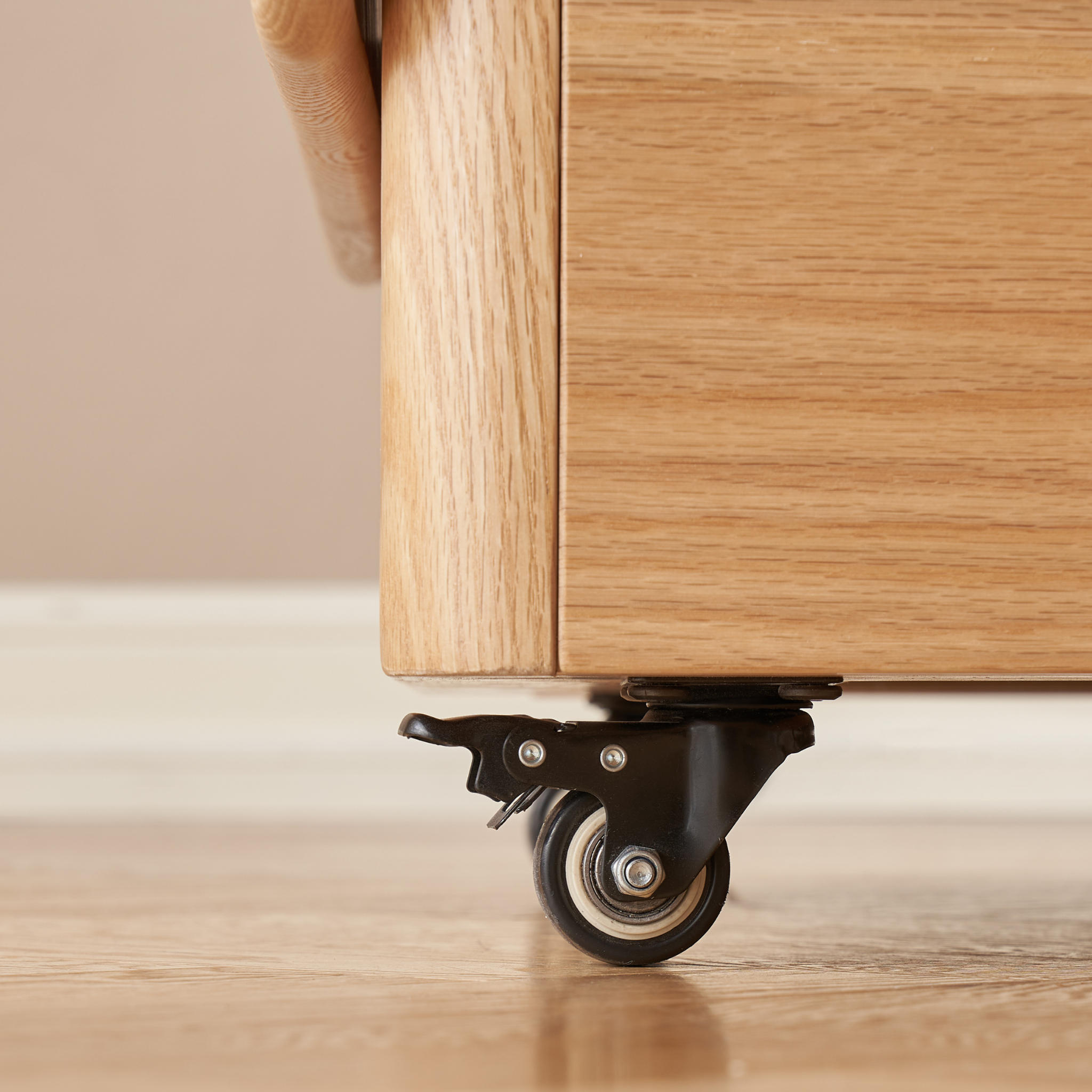 Solidwood Hemura Extendable Coffee Table on Castors, Oak