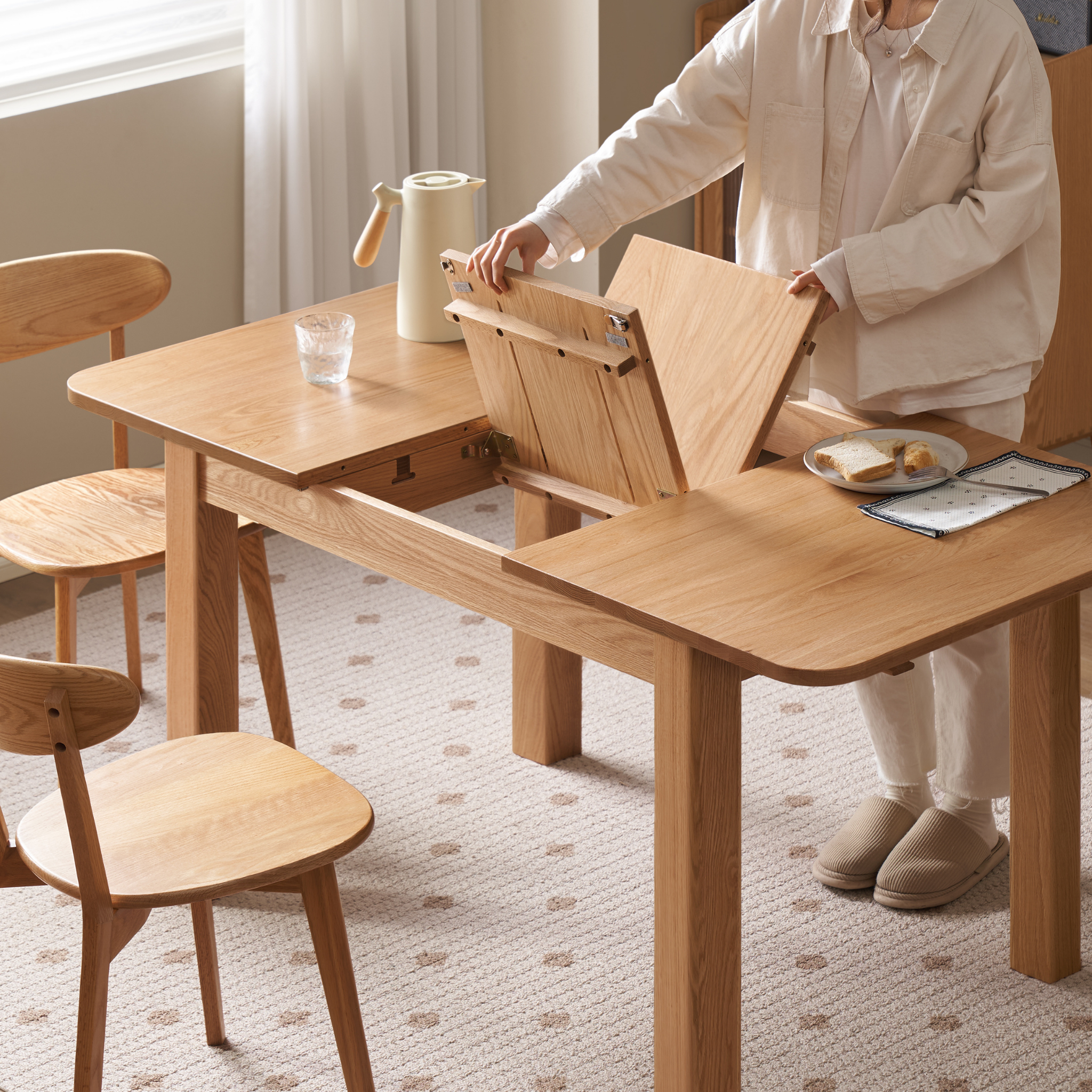 Solidwood Hemura Extendable Dining Table, Oak