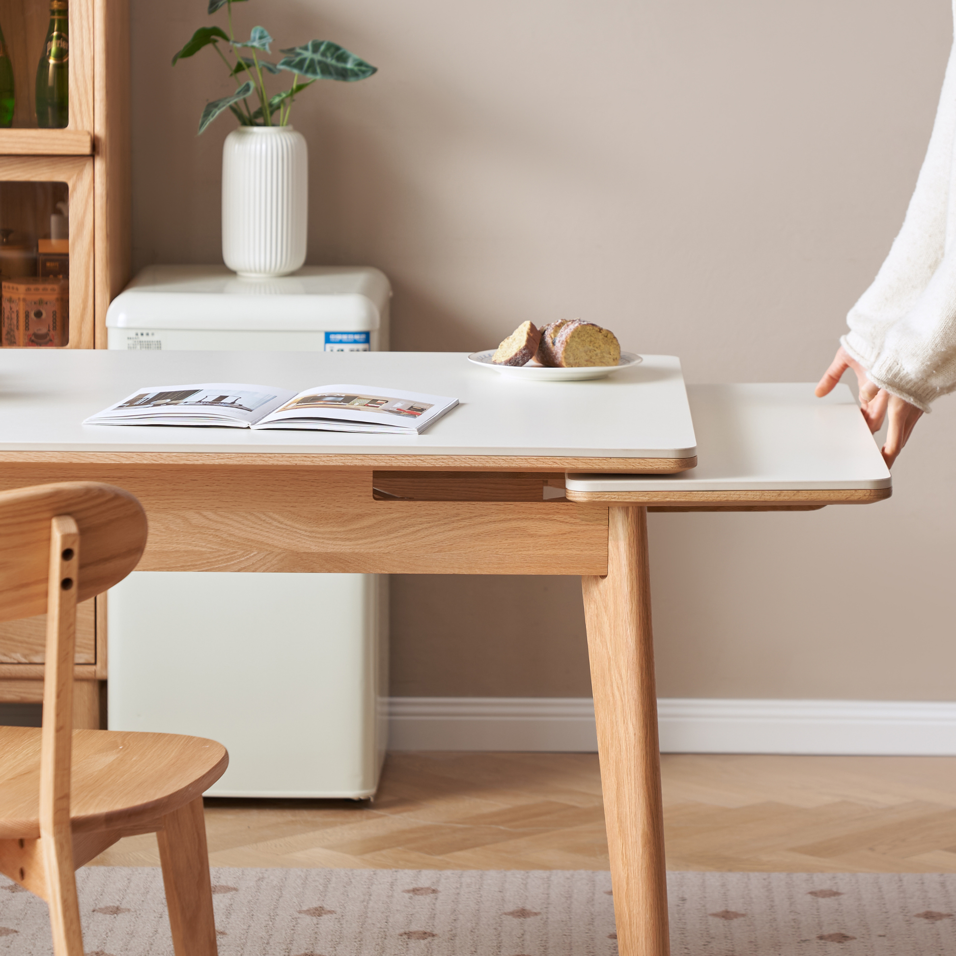 Solidwood Hemura Extendable Dining Table wIth Sintered Stone Top, Oak & White