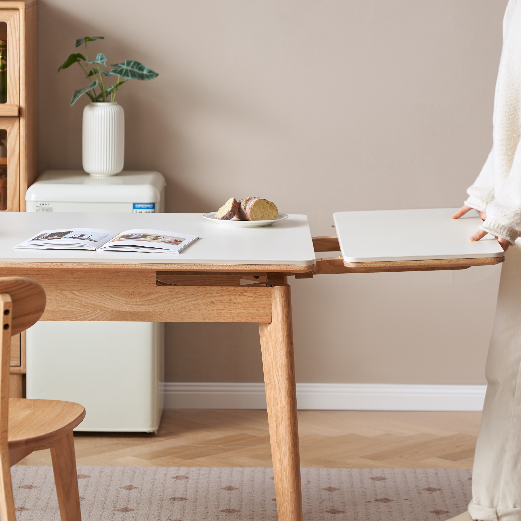 Solidwood Hemura Extendable Dining Table wIth Sintered Stone Top, Oak & White