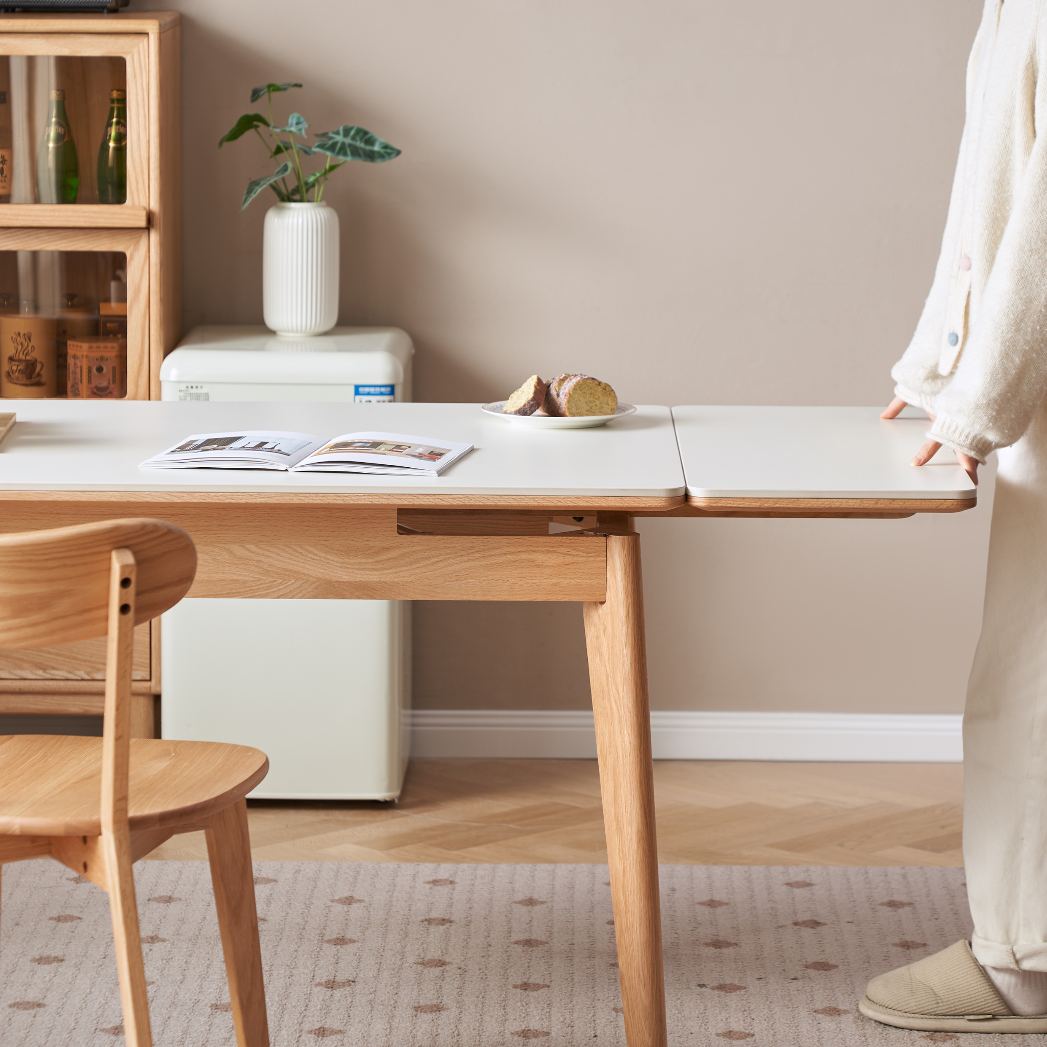 Solidwood Hemura Extendable Dining Table wIth Sintered Stone Top, Oak & White