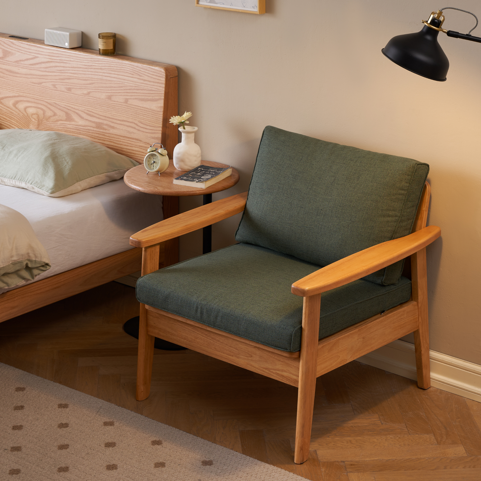 Solidwood Jinova Armchair