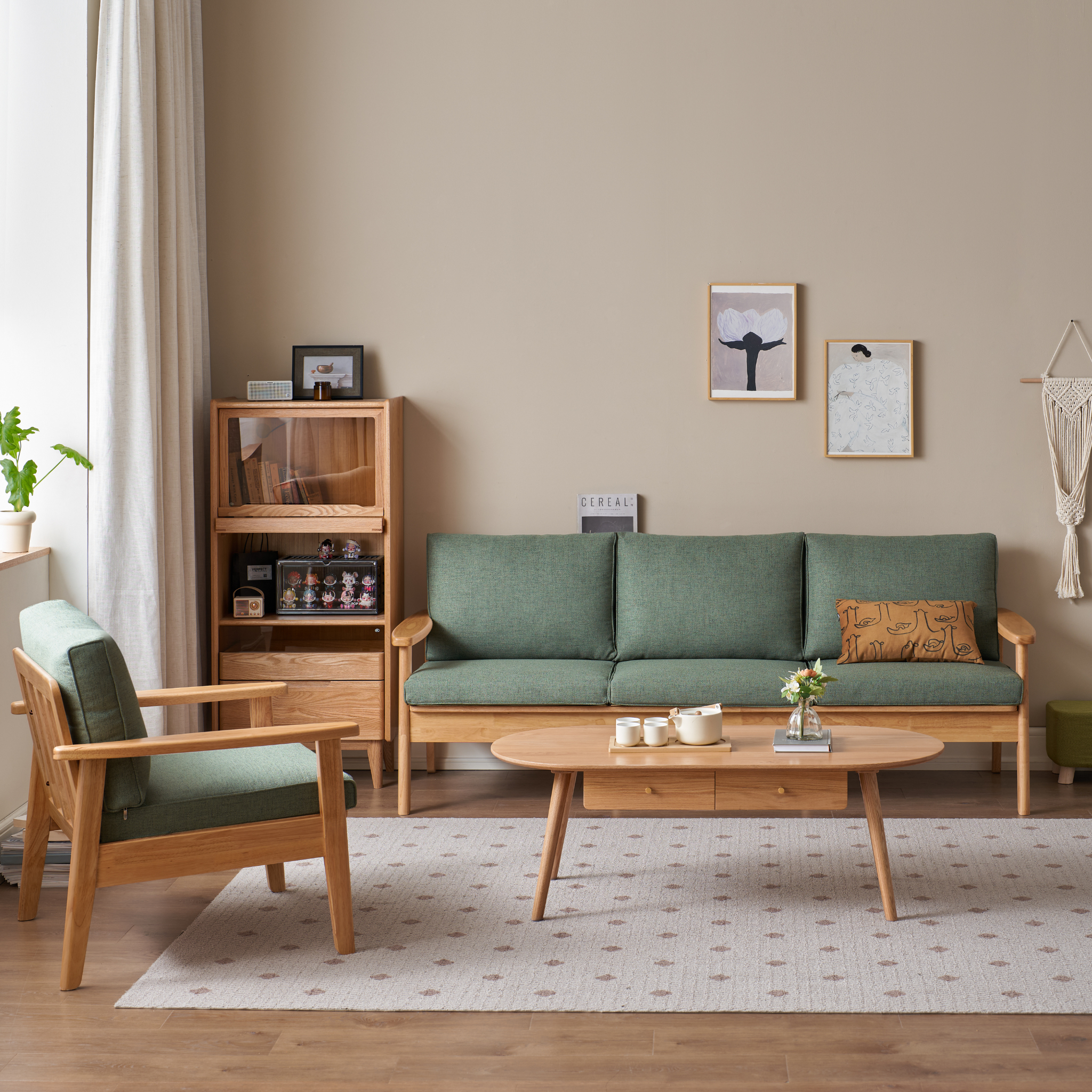 Solidwood Jinova Armchair