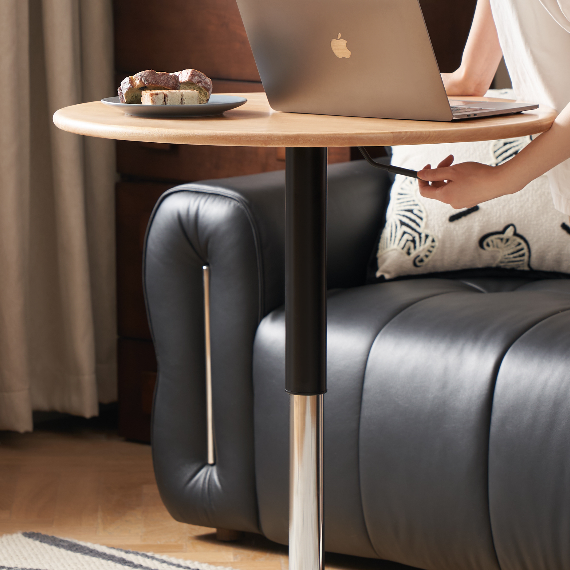 Solidwood Mia Height-Adjustable Side Table, Dia60cm