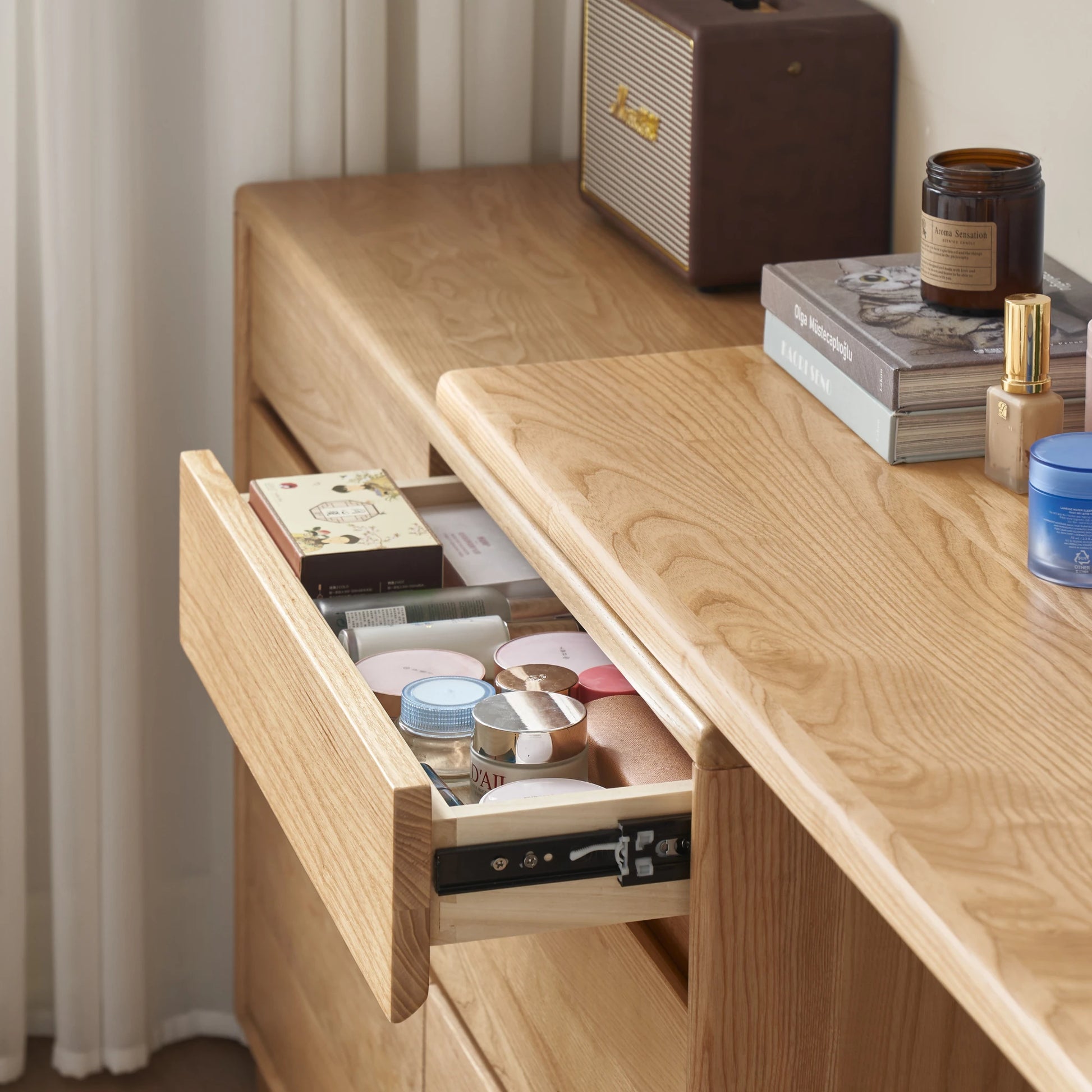 Solidwood Radiant Extendable Dressing Table, Ash