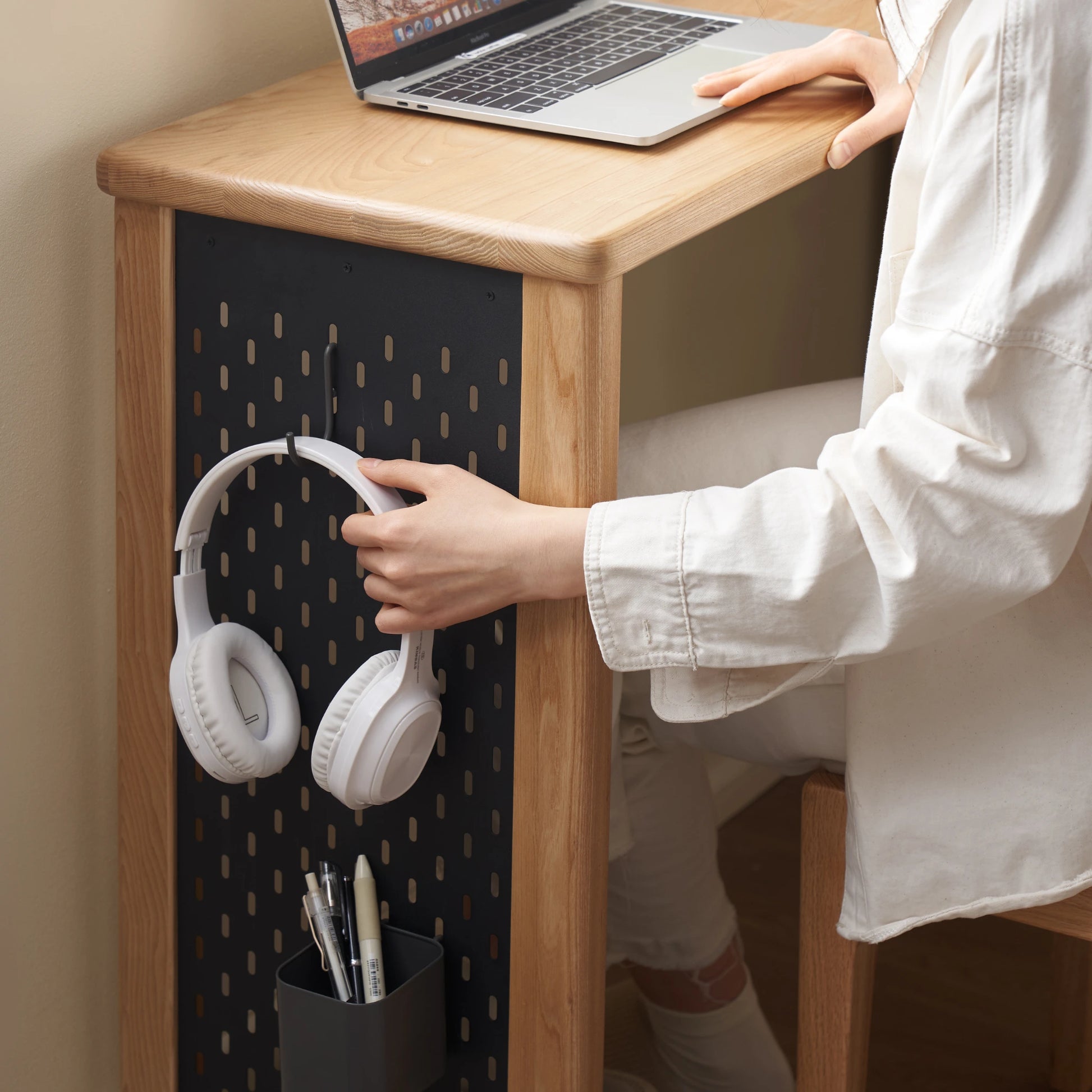 Solidwood Radiant Extendable Dressing Table, Ash