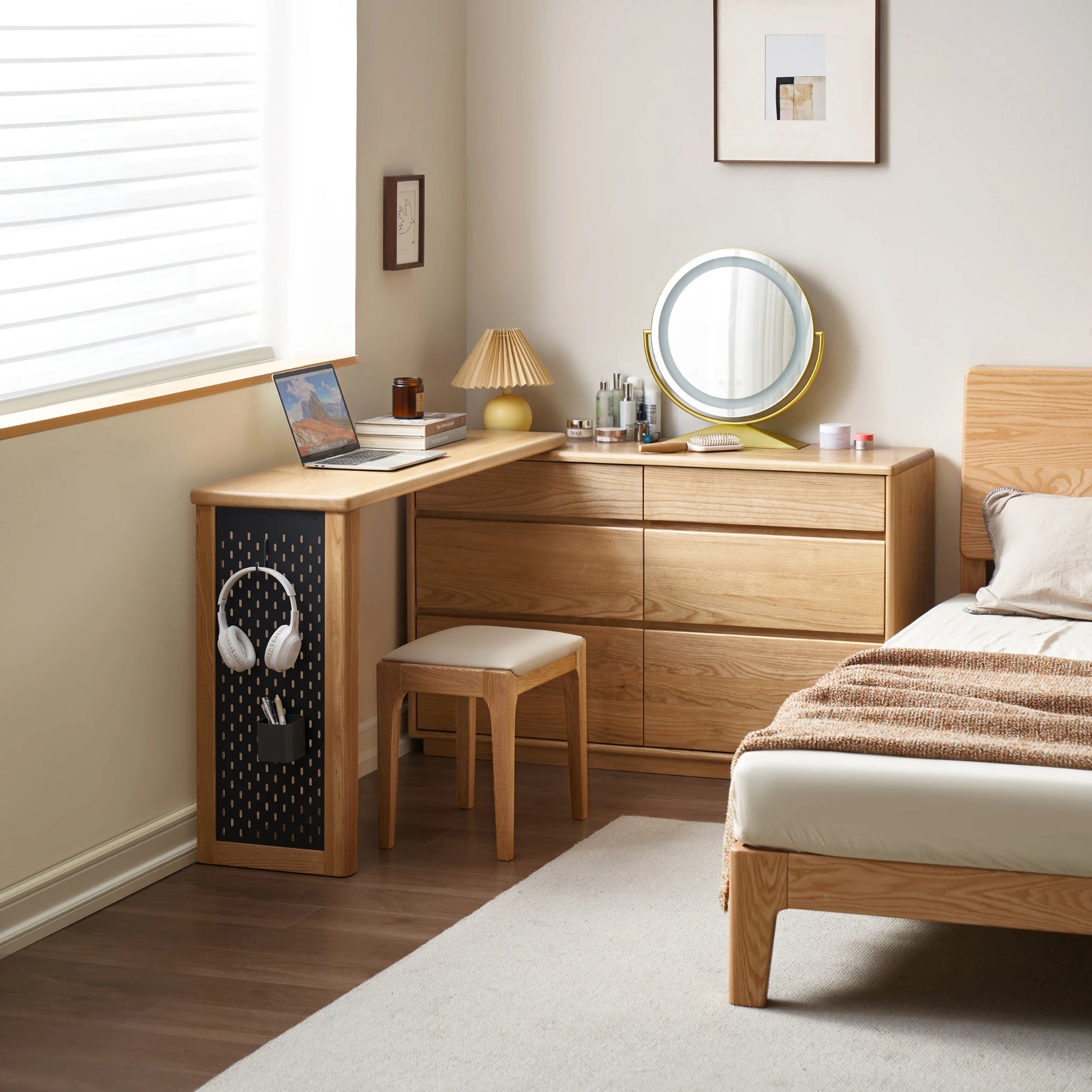 Solidwood Radiant Extendable Dressing Table, Ash