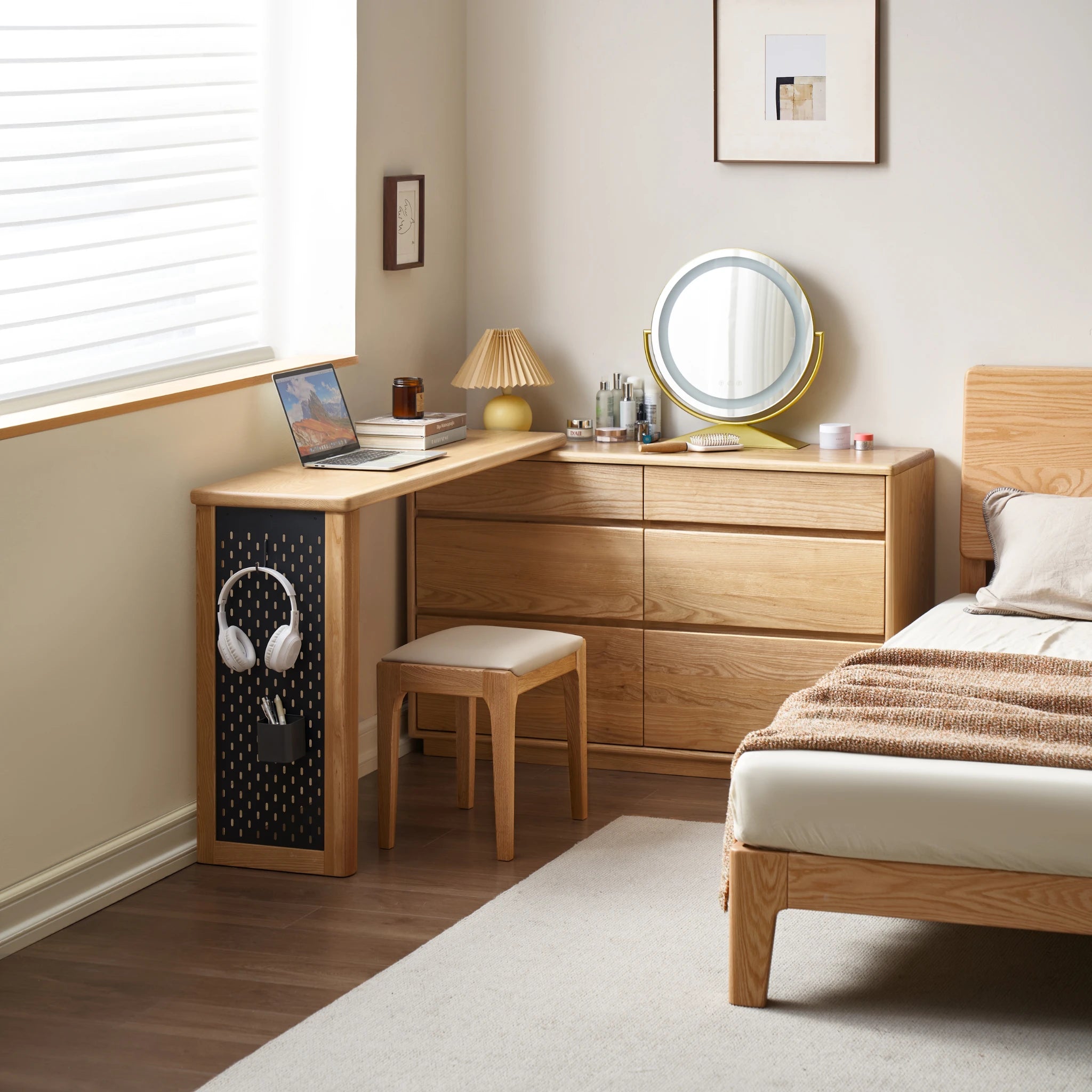 Solidwood Radiant Extendable Dressing Table, Ash