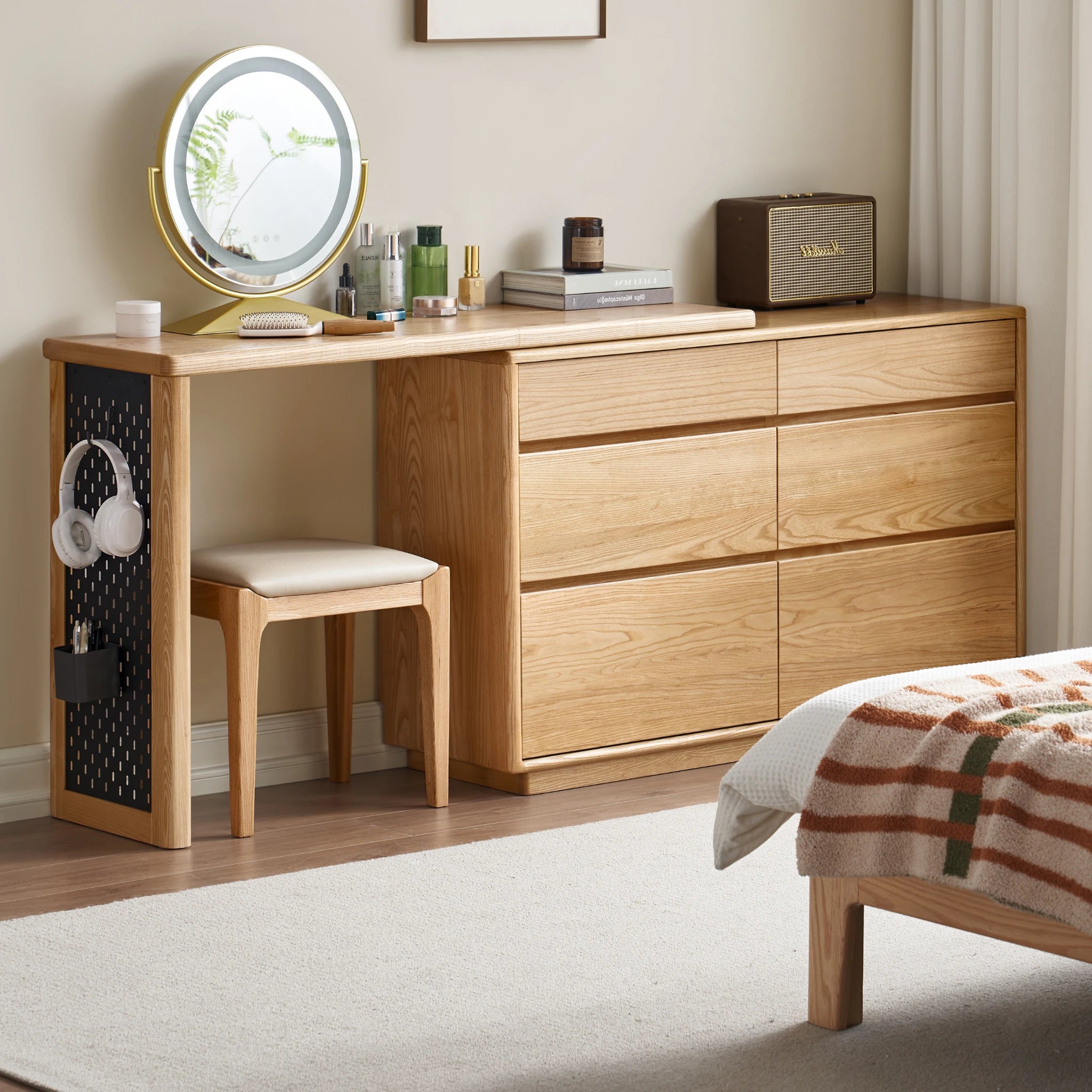Solidwood Radiant Extendable Dressing Table, Ash