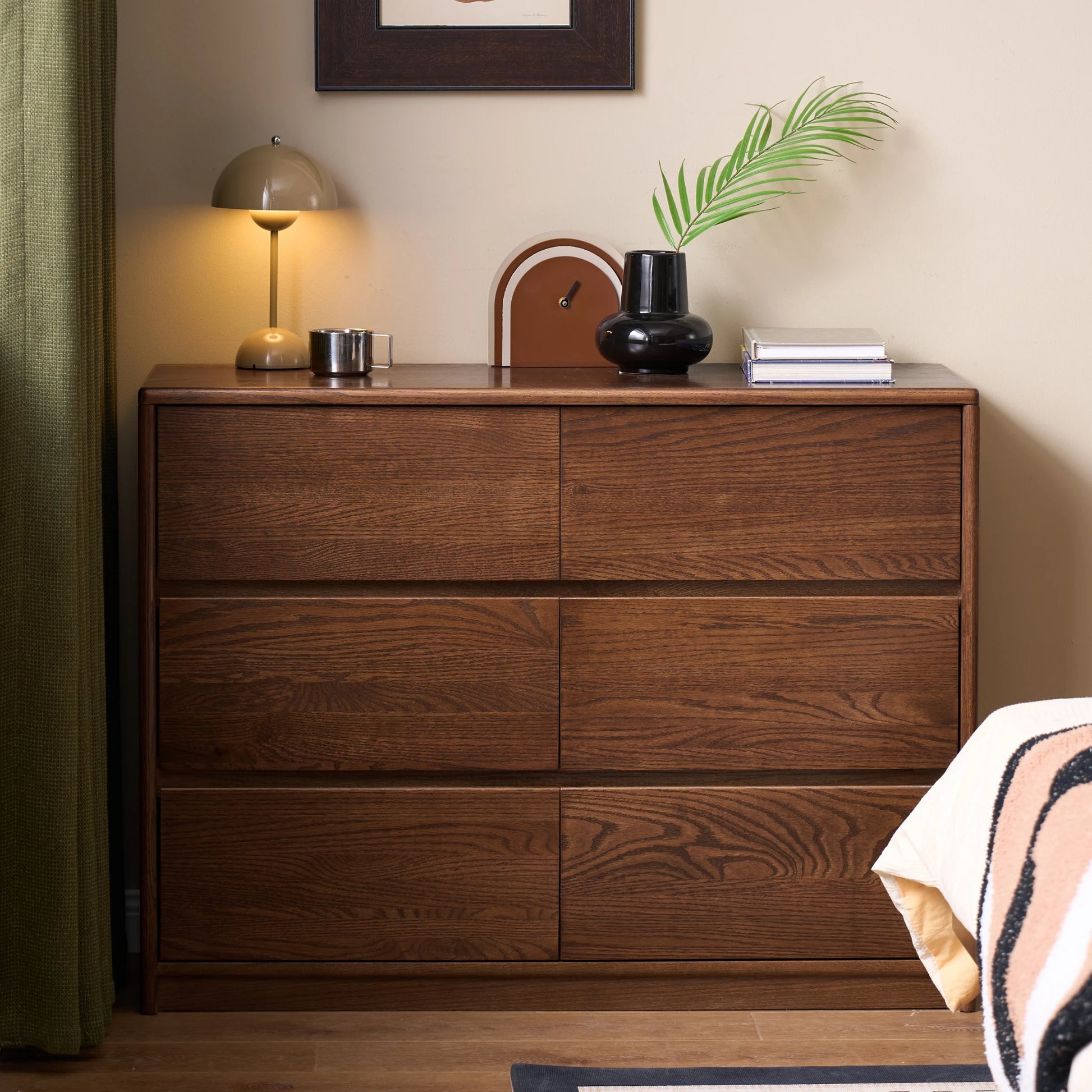Solidwood Radiant Chest of 6 Drawers, Walnut Oak