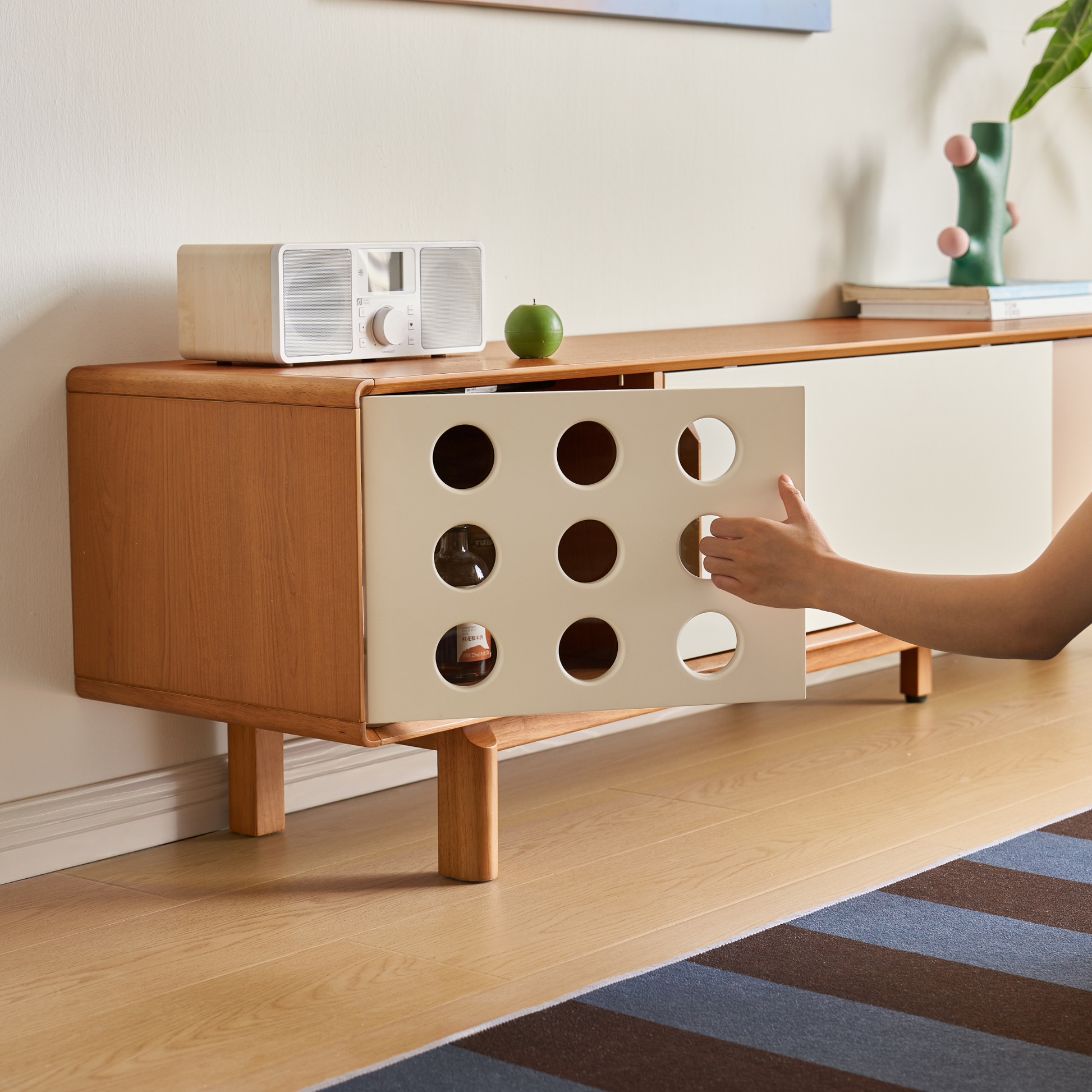 Linspire Sloane Entertainment Unit