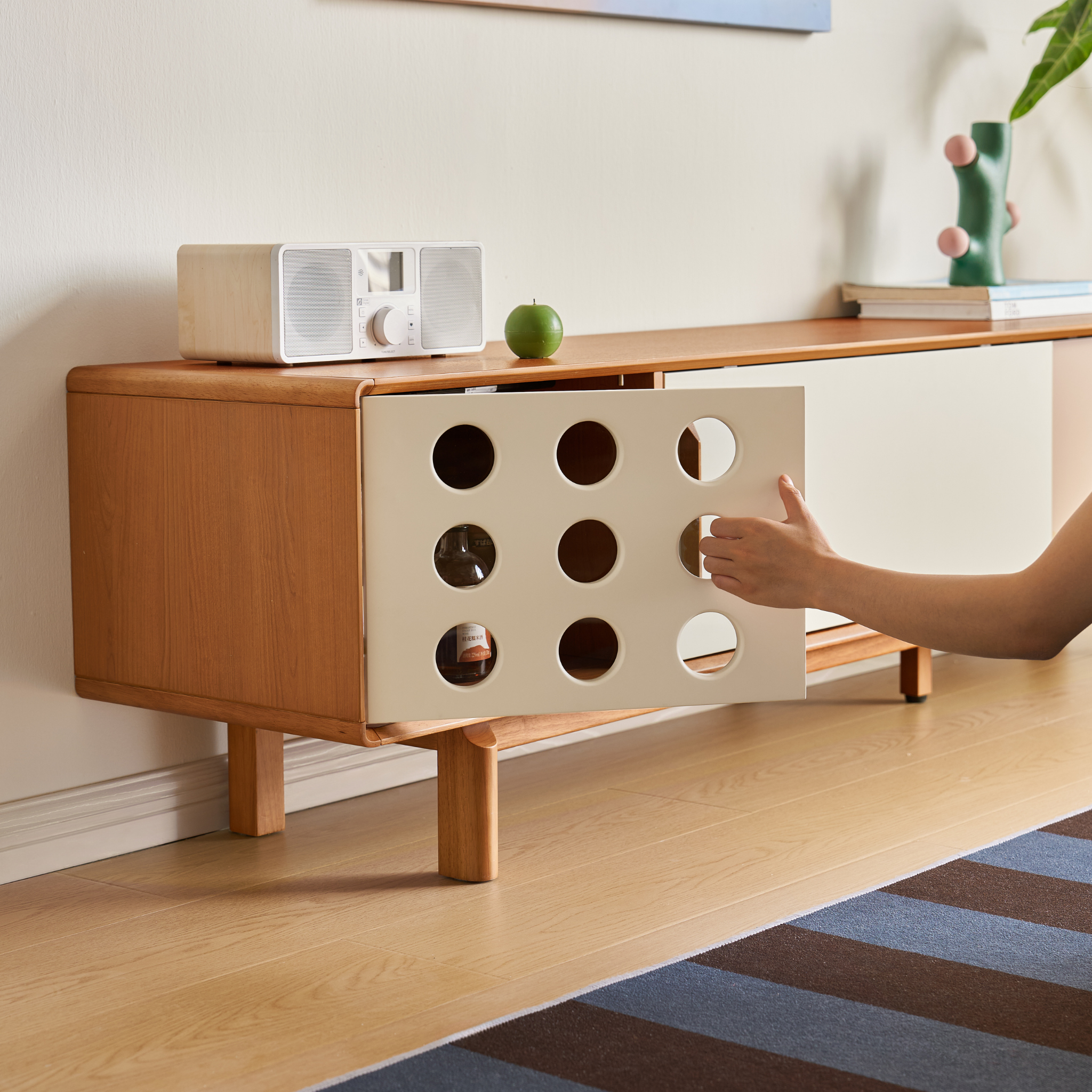 Linspire Sloane Entertainment Unit