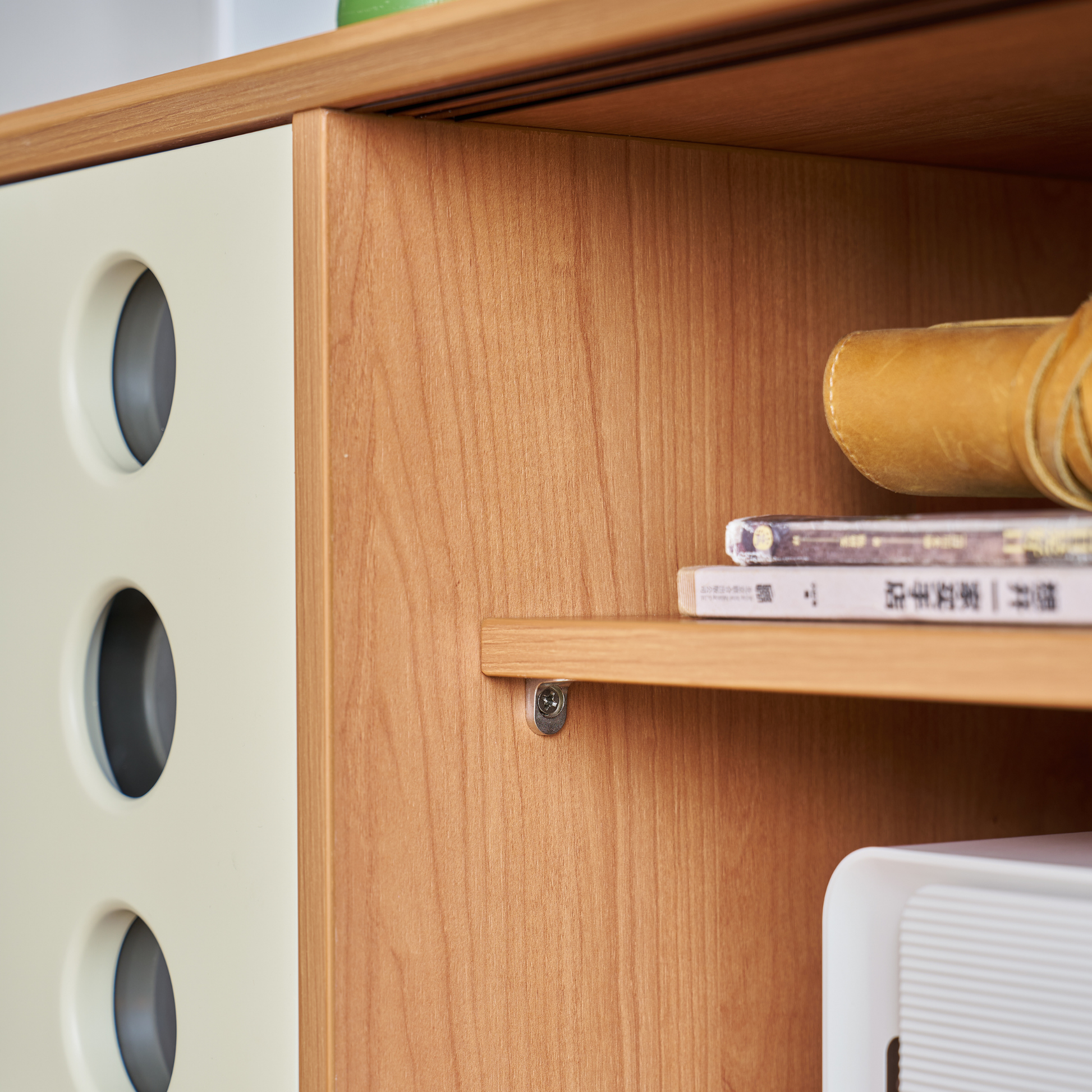 Linspire Sloane Entertainment Unit