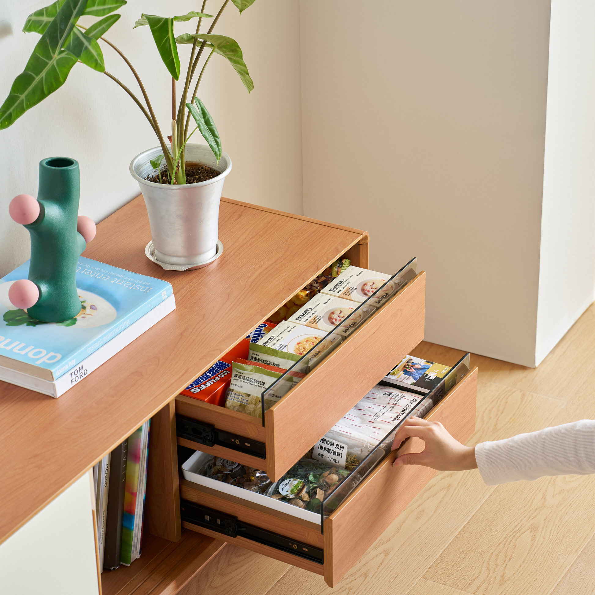 Linspire Sloane Entertainment Unit