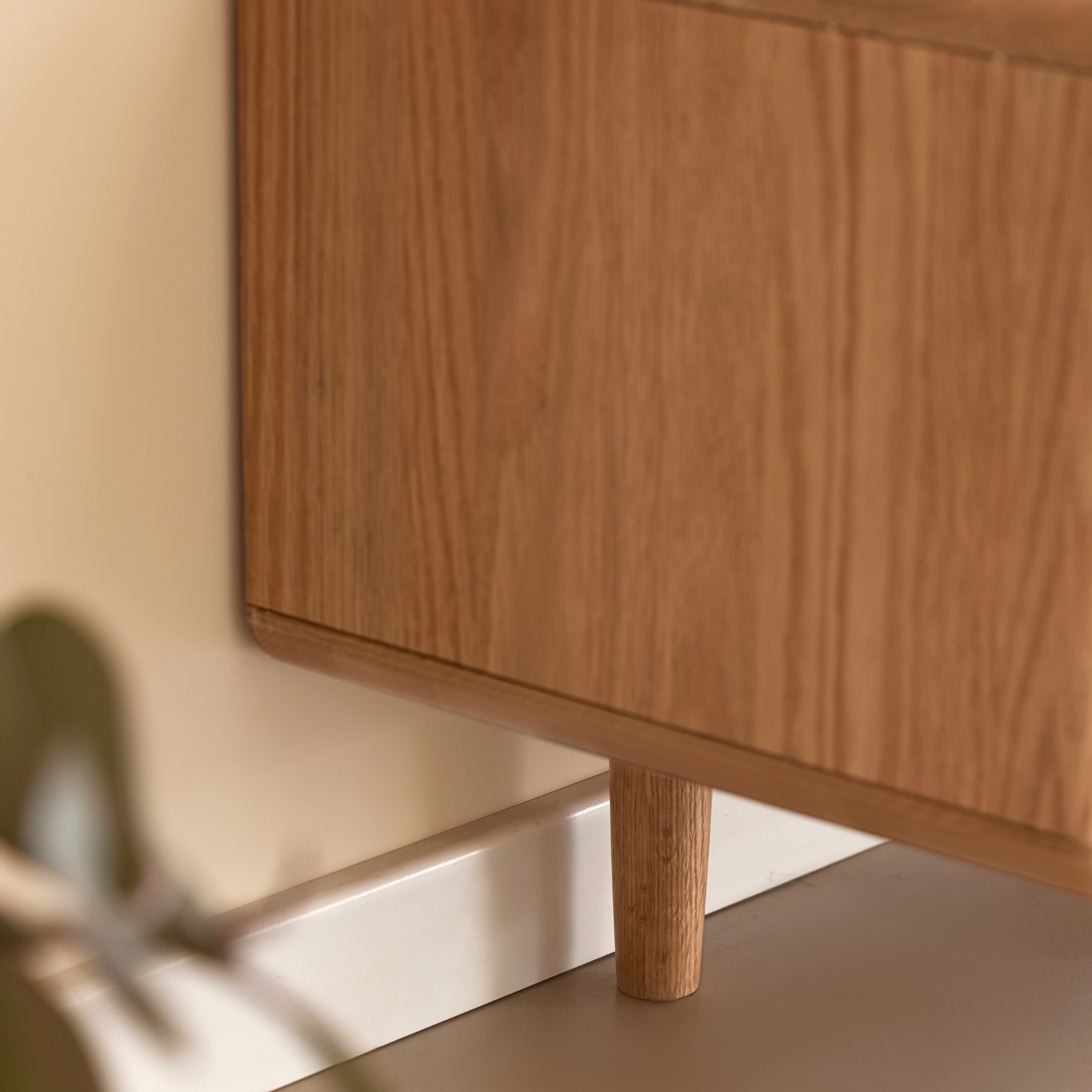 Solidwood Amber TV & Media Furniture