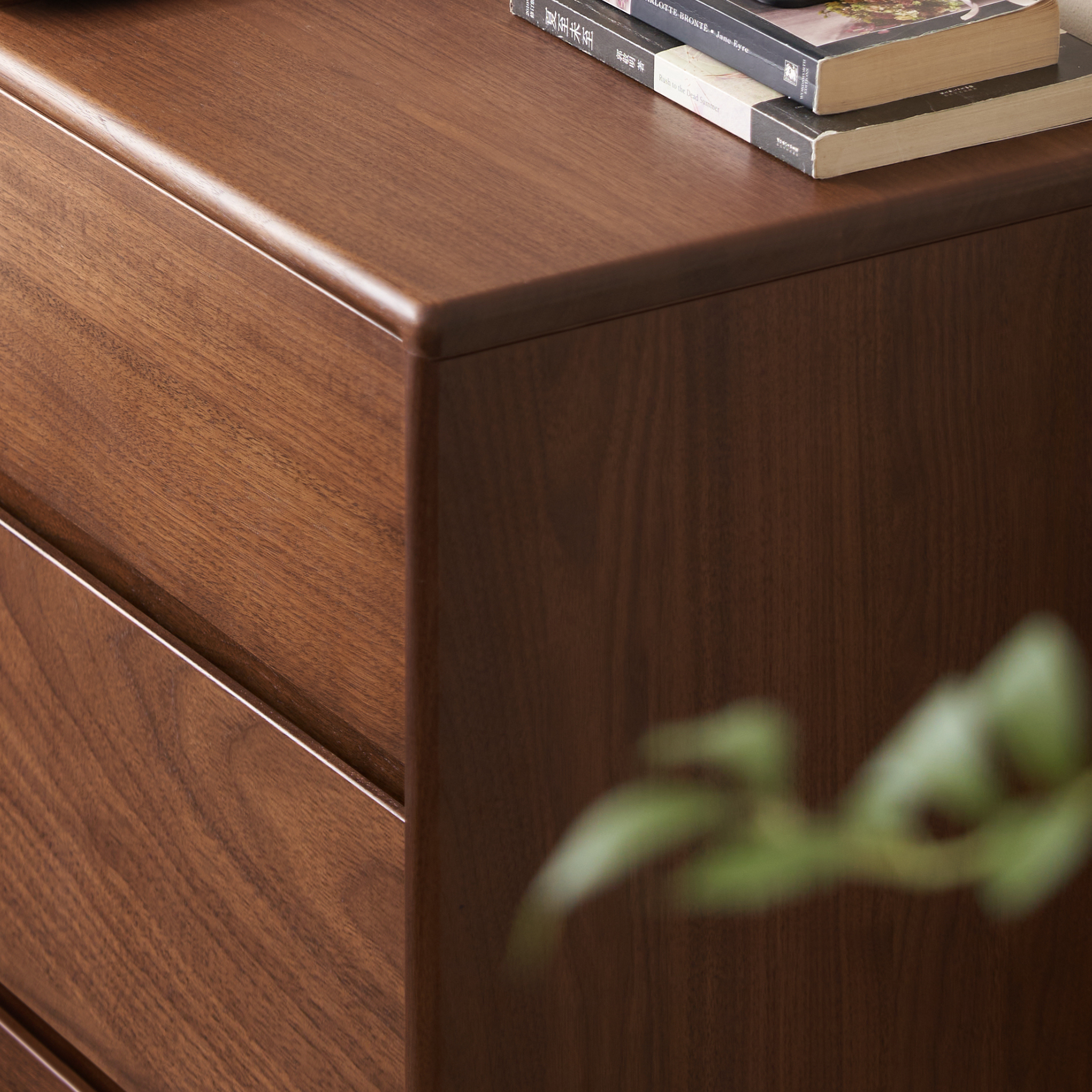 Solidwood Luxembourg Chest of drawers