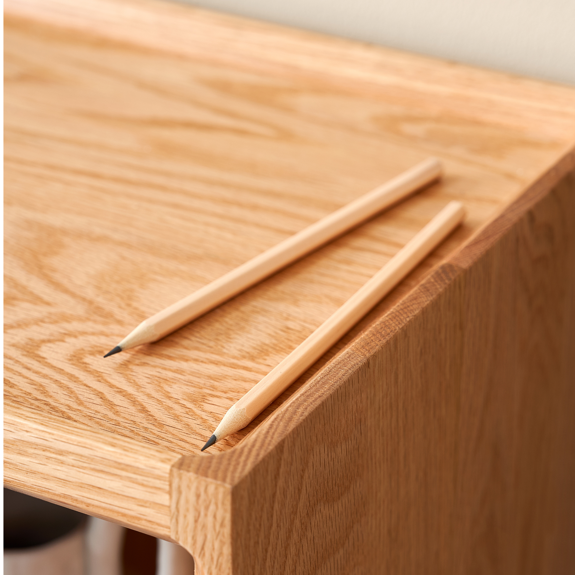 Solidwood Amber 4-Cube Bookcase with Adjustable Shelves, Oak