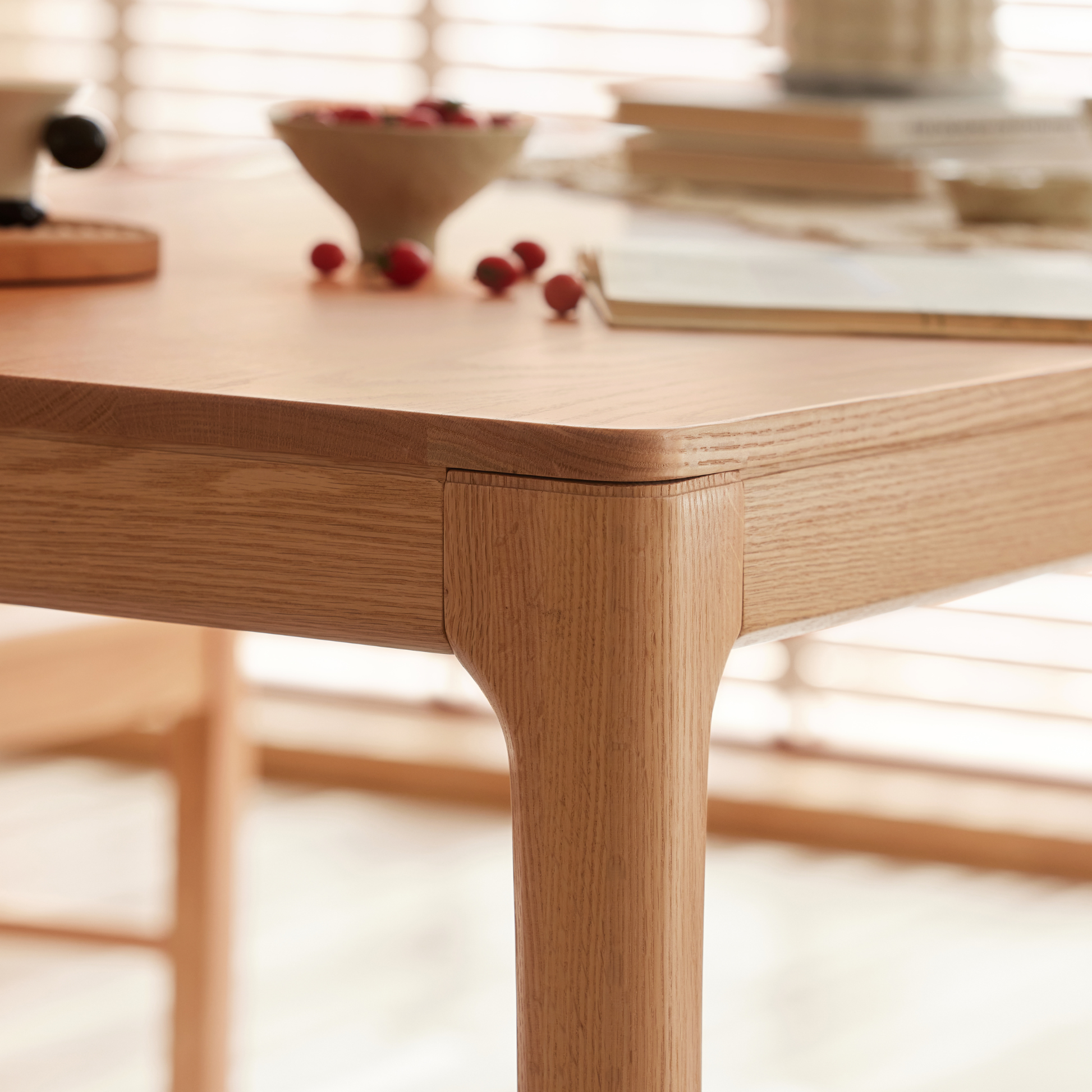 Solidwood Wenrik Dining Table, Oak, Natural Wood