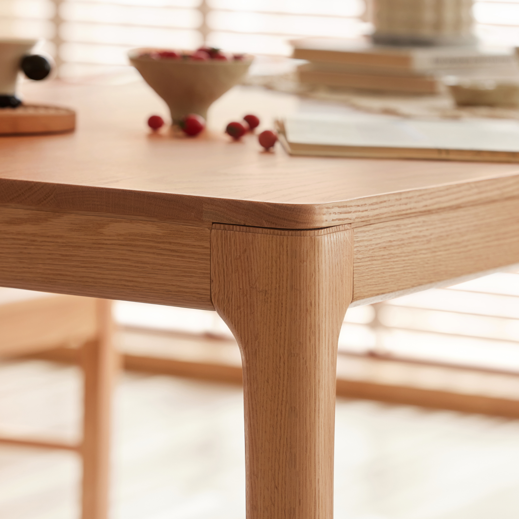 Solidwood Wenrik Dining Table, Oak, Natural Wood