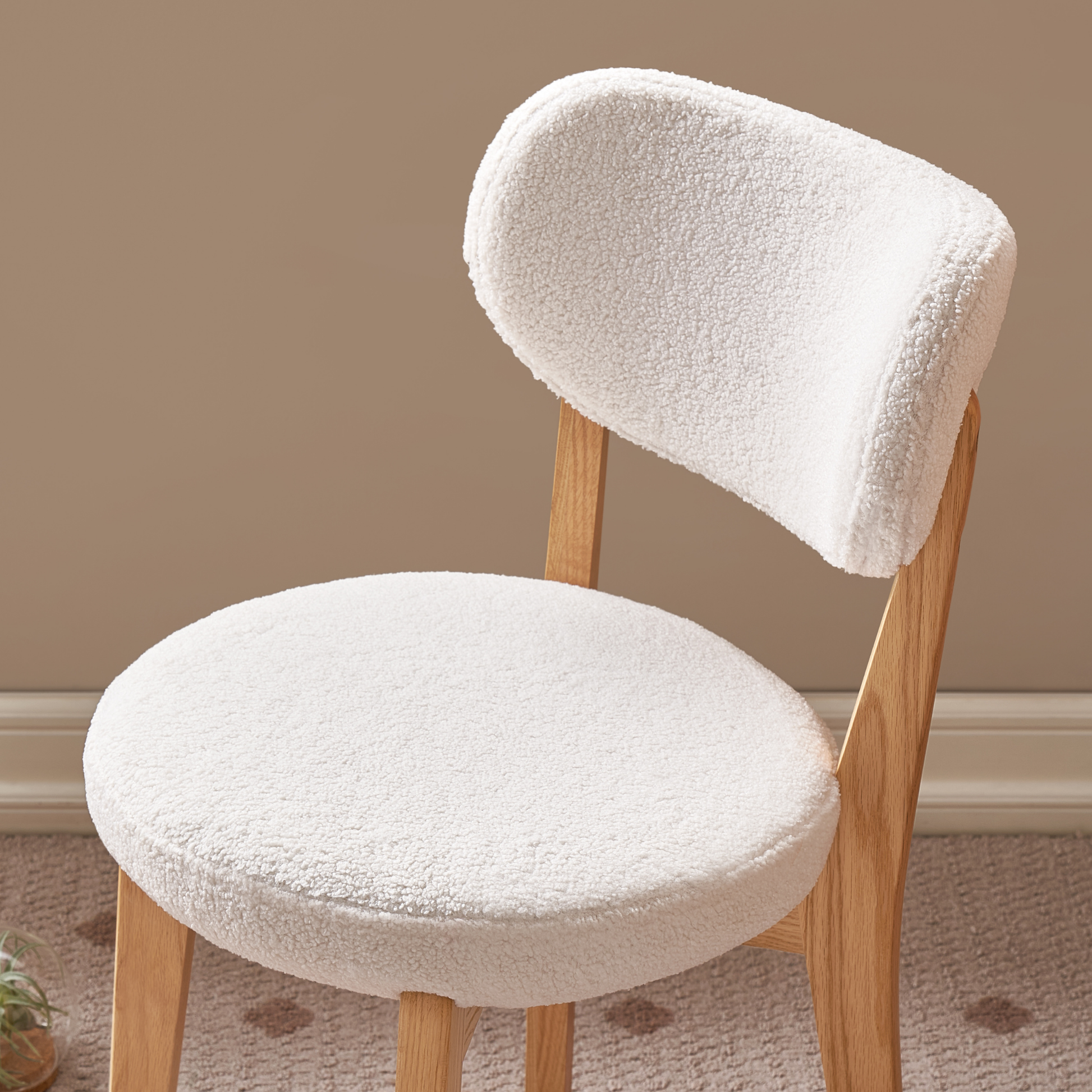 Solidwood Hemura Sherpa Dining Chair