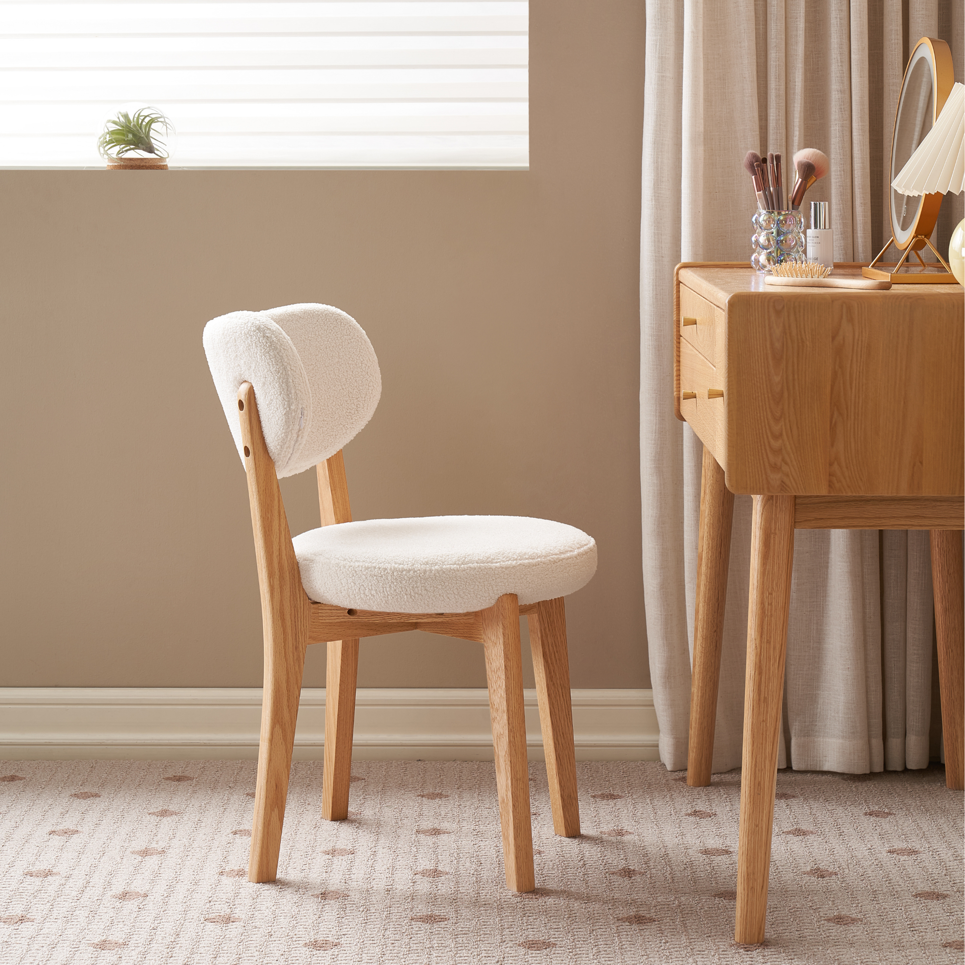 Solidwood Hemura Sherpa Dining Chair