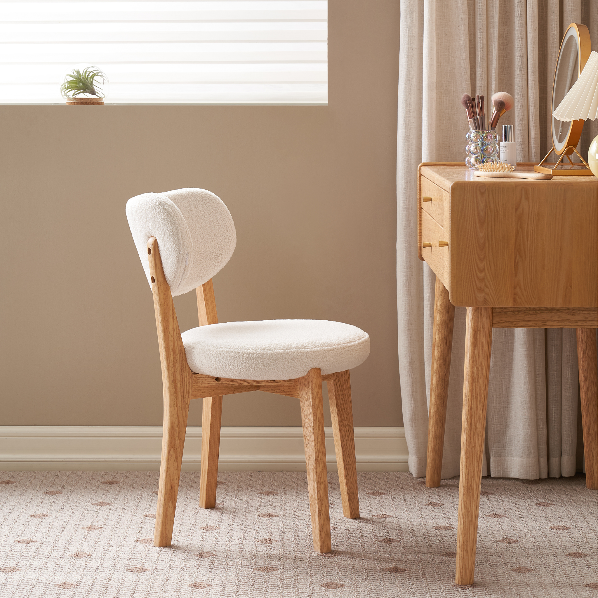 Solidwood Hemura Sherpa Dining Chair