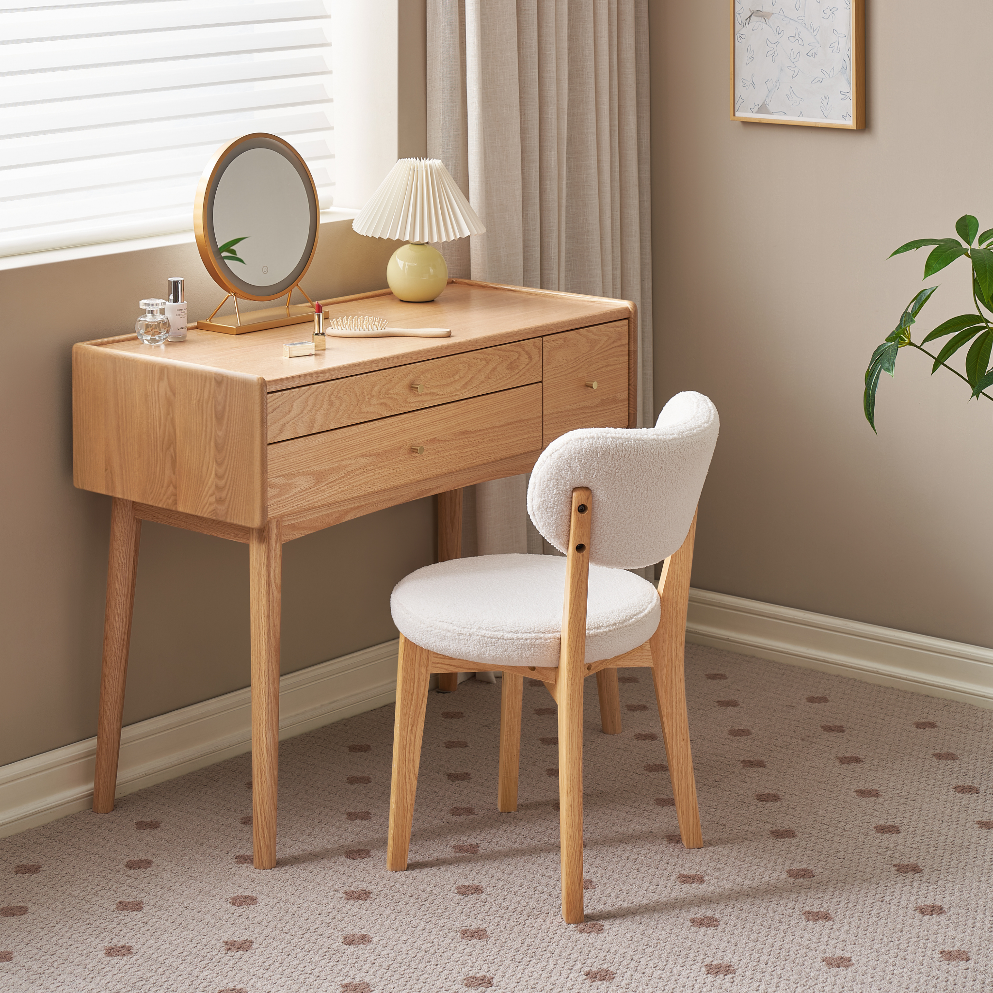 Solidwood Hemura Sherpa Dining Chair