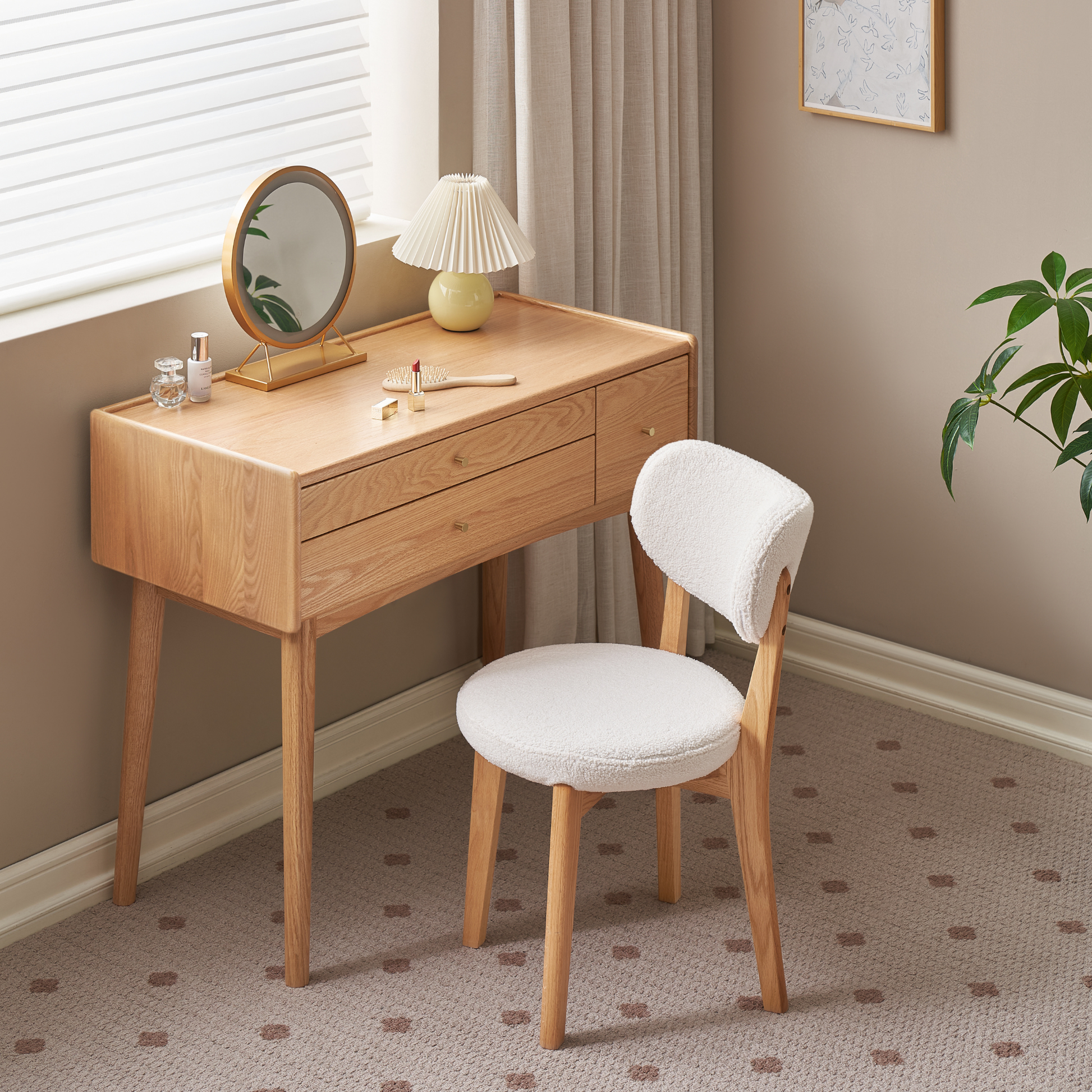 Solidwood Hemura Sherpa Dining Chair