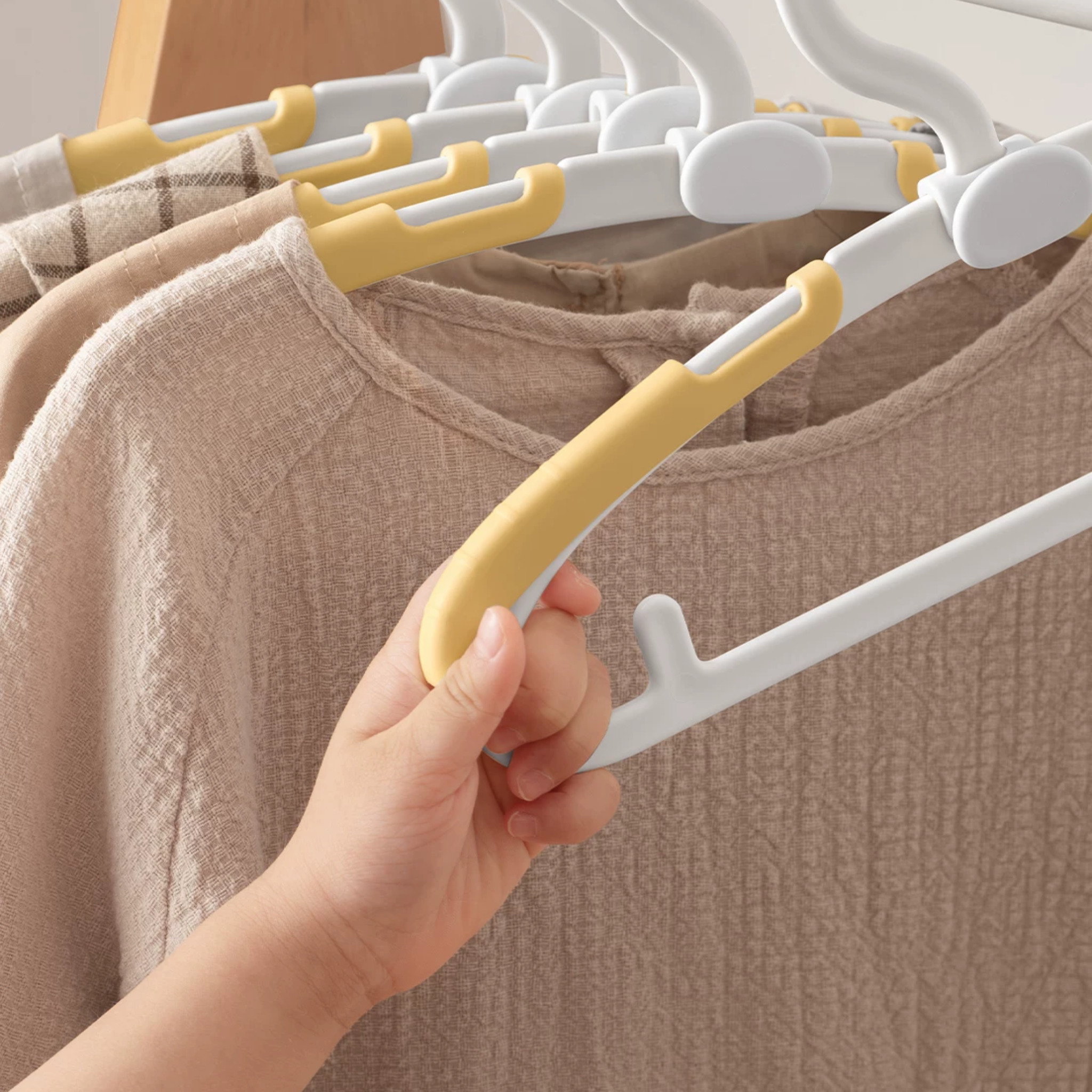 Zenlife Brook Kids Clothes Hanger, 10pcs, White