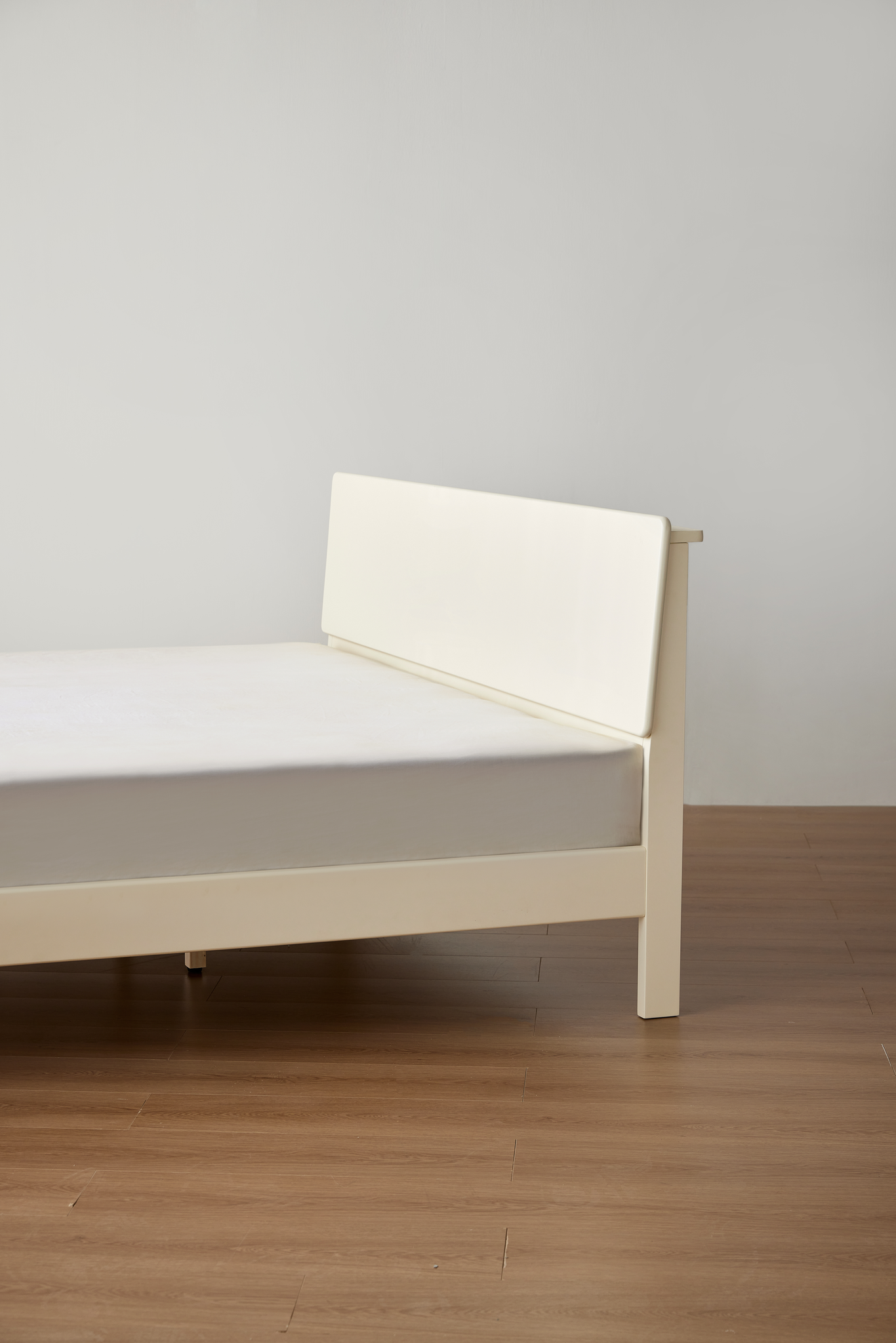 Linspire Luna Solid Wood Standard Bed Frame, White