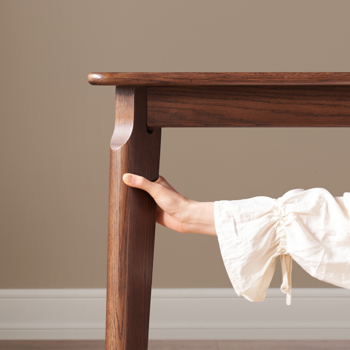 Solidwood Denmark Dining Table, Walnut Oak