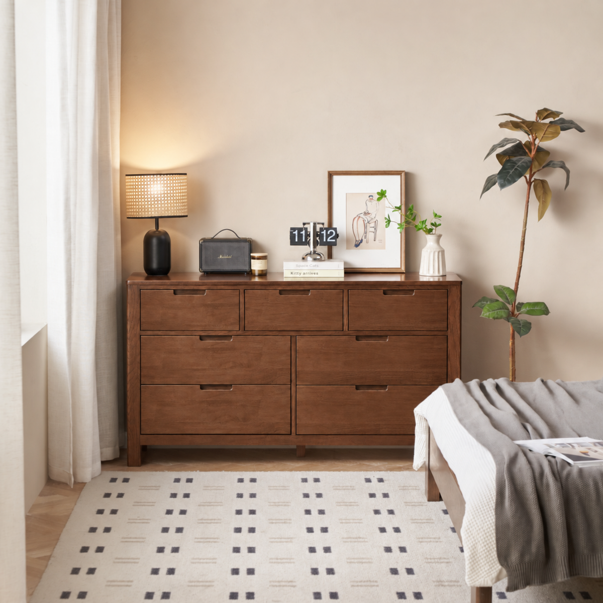 Solidwood Dona Chest of 7 Drawers, Dark Wood