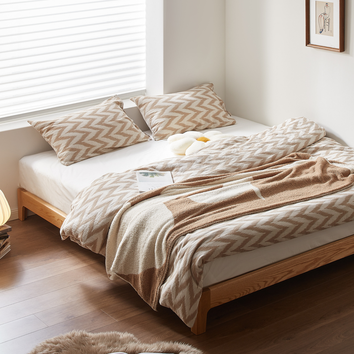 Solidwood Bailey Bed Base, Oak