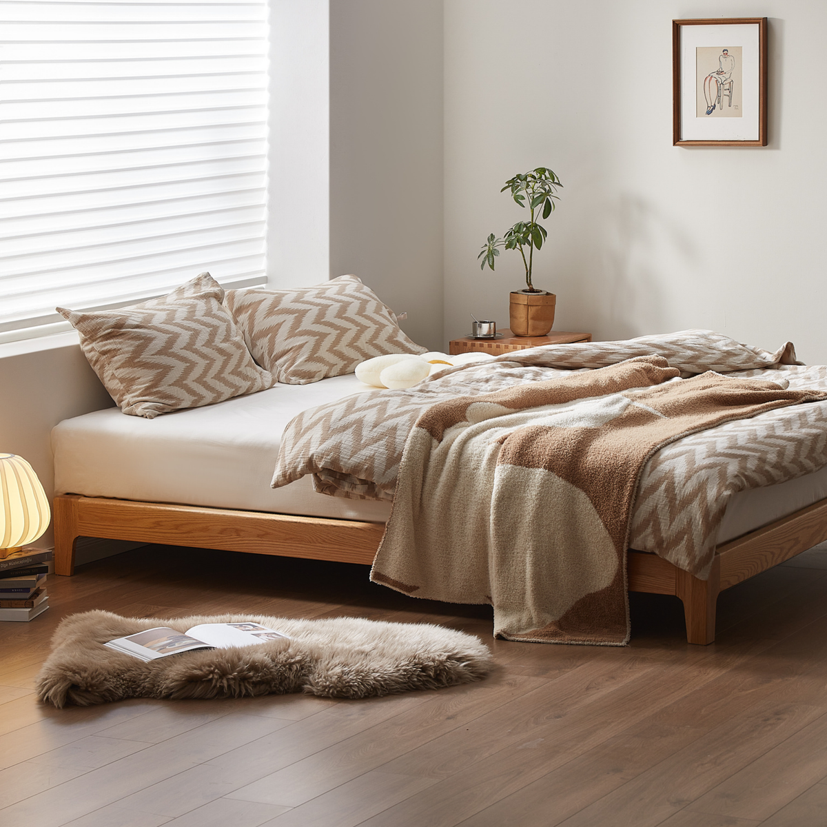 Solidwood Bailey Bed Base, Oak