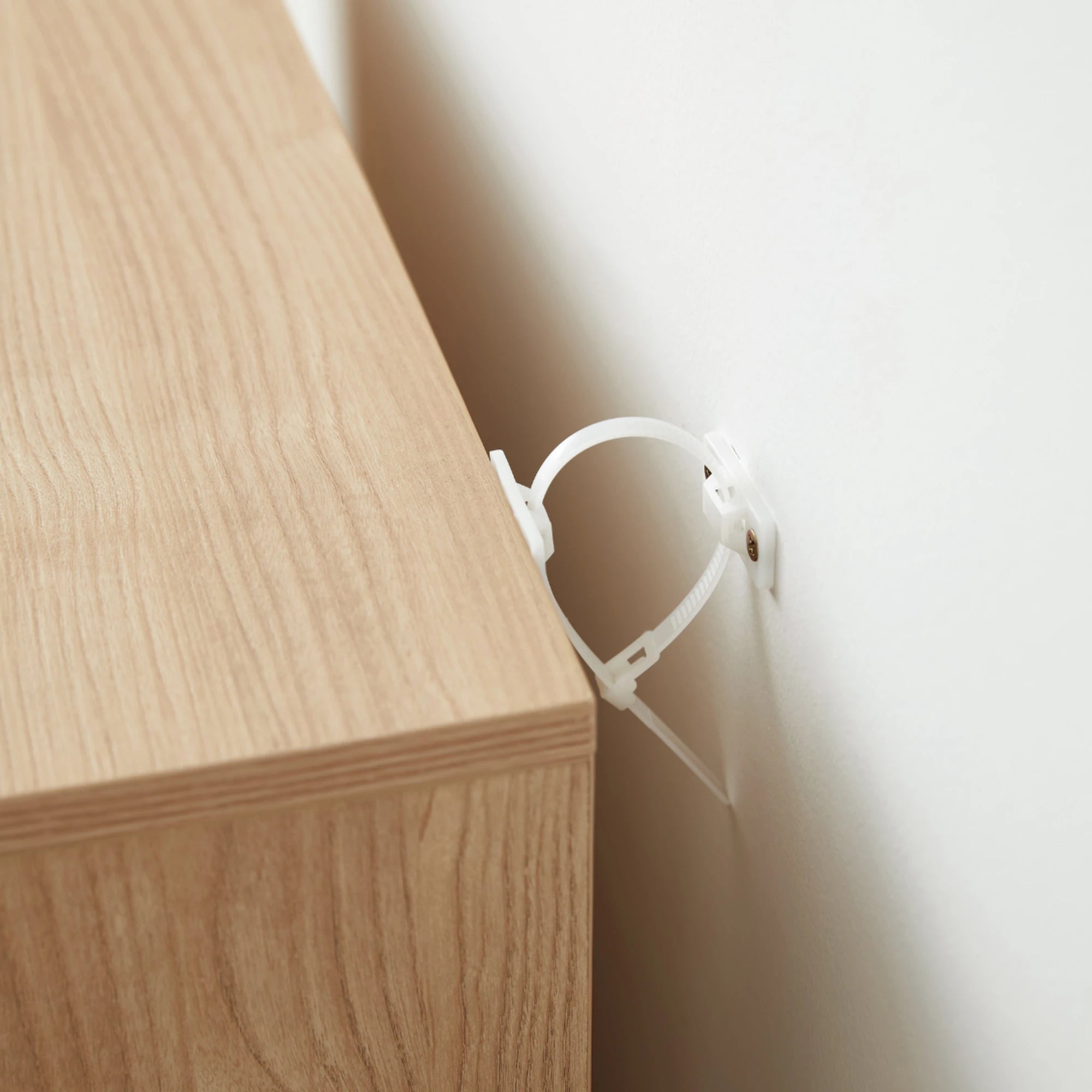 Linspire Fresko Chest of 4 Drawers, White & Natural Wood