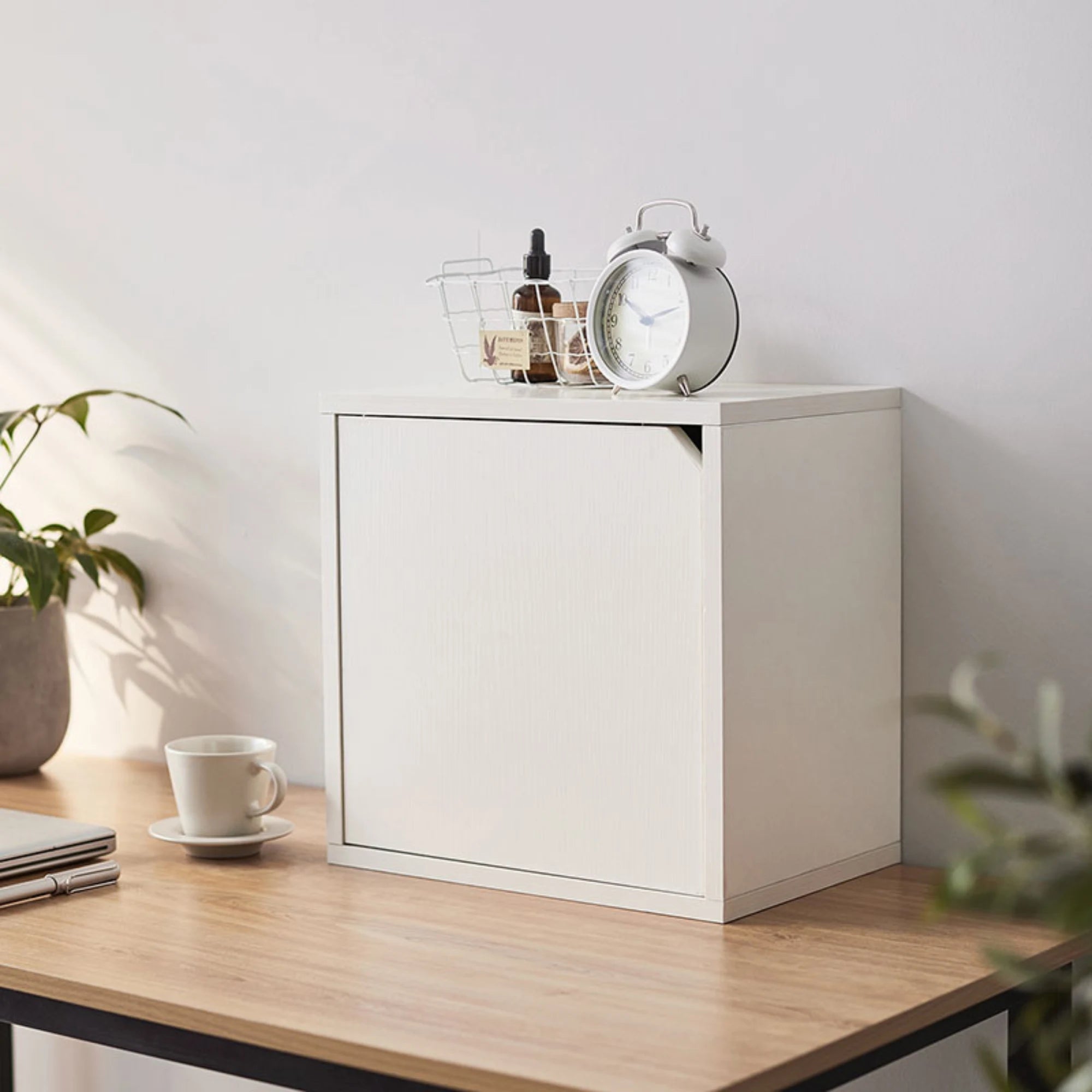 Linspire Geo Single Cube Storage with door, White