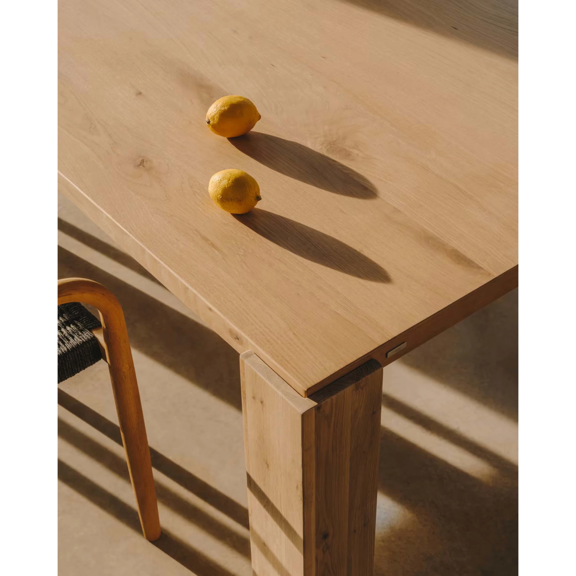 Kave Home Deyanira Dining Table