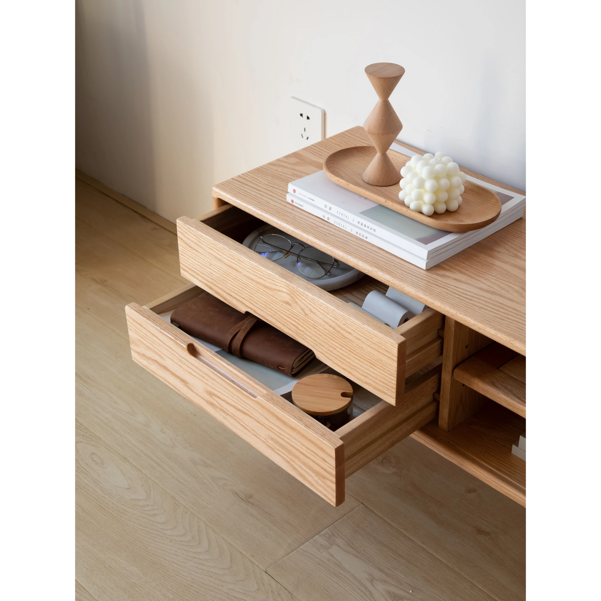 Solidwood Bailey TV Stand, 150x32x42CM, Natural Wood