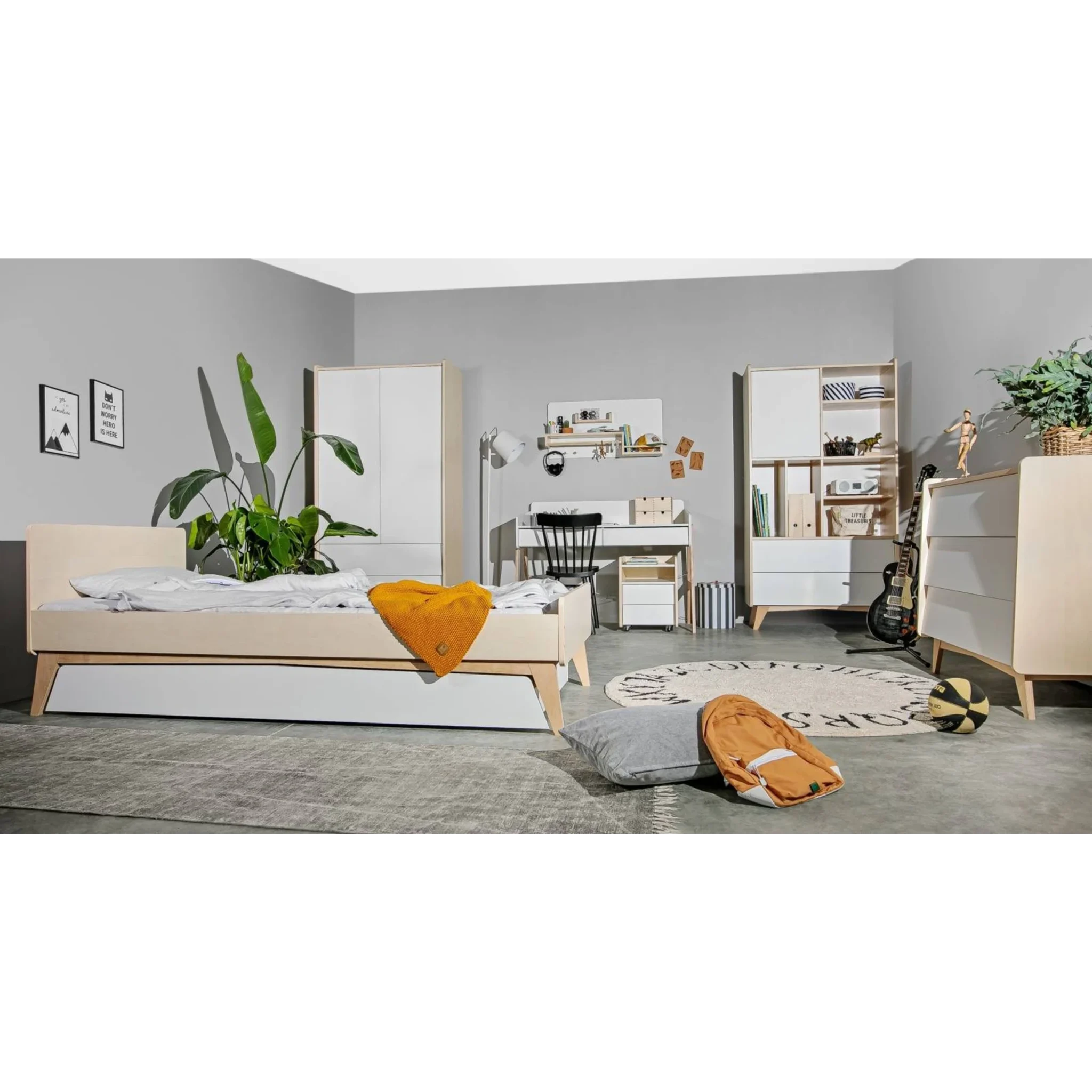 Alpaka Kaia Kids Hanging Shelf, White, 90x21.5x45cm
