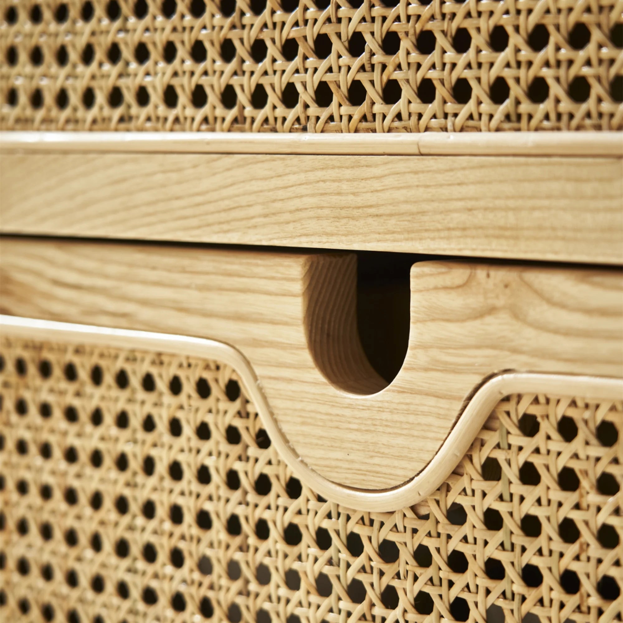BohoBoho Ora Solid Wood & Rattan Chest of 6 drawers, Natural Wood, 120x40x90cm