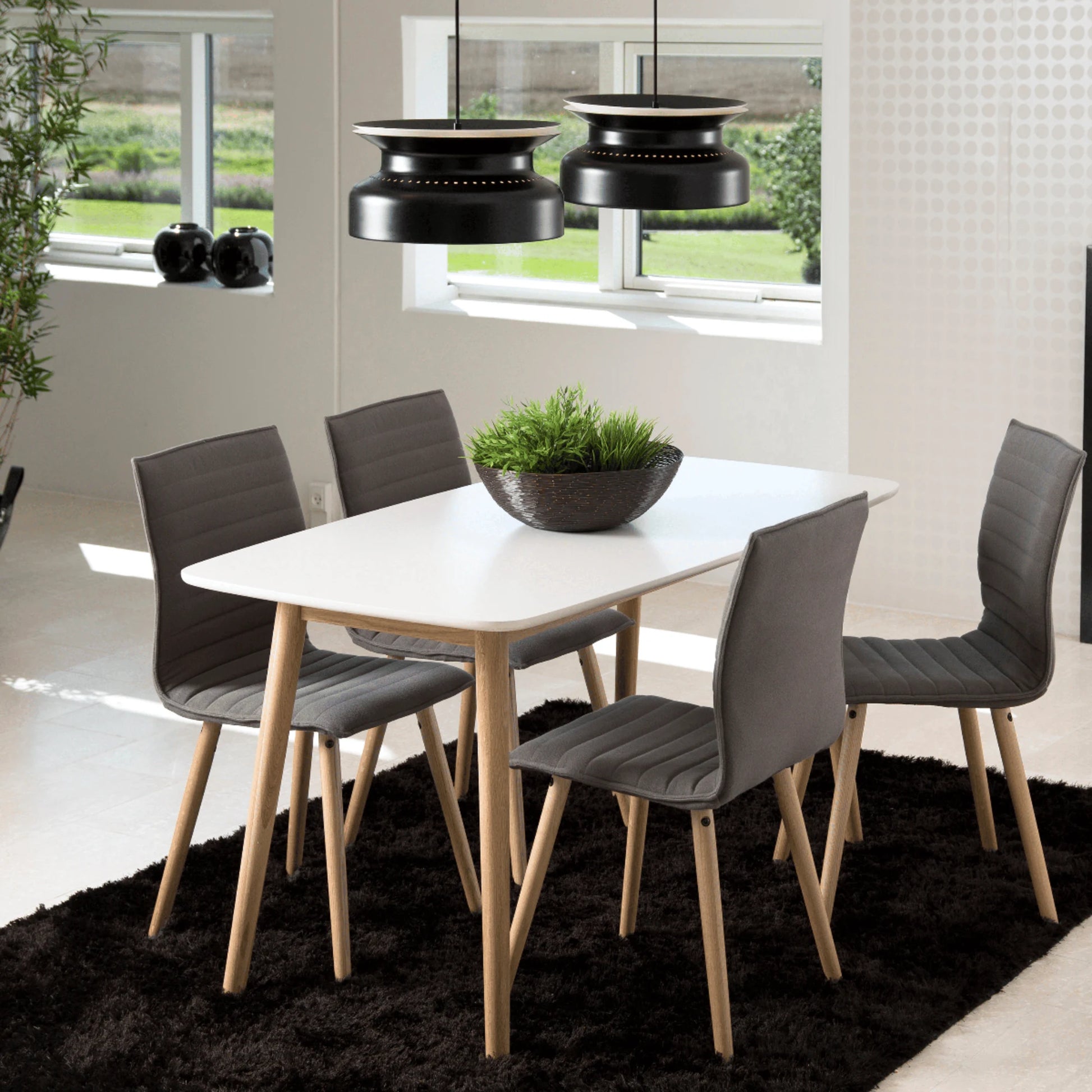 Hjem Design Yuno 4-Seater Dining Table, White