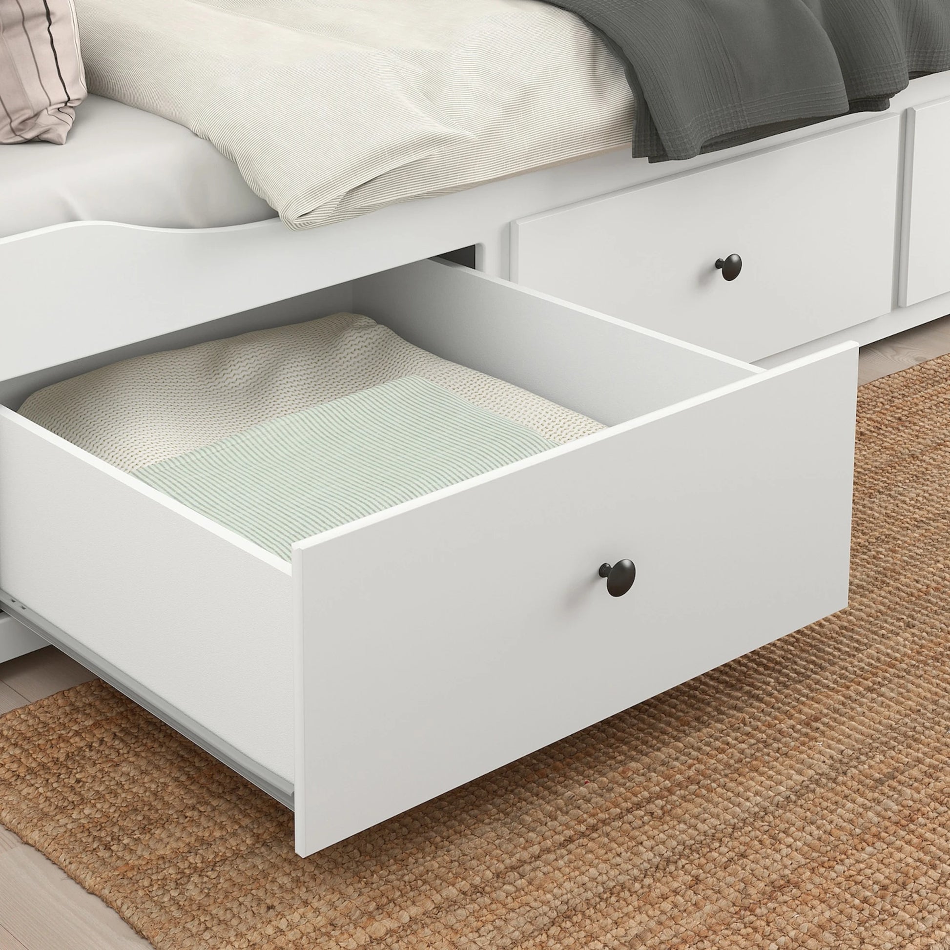 IKEA HEMNES Day-bed frame with 3 drawers 80x200cm White