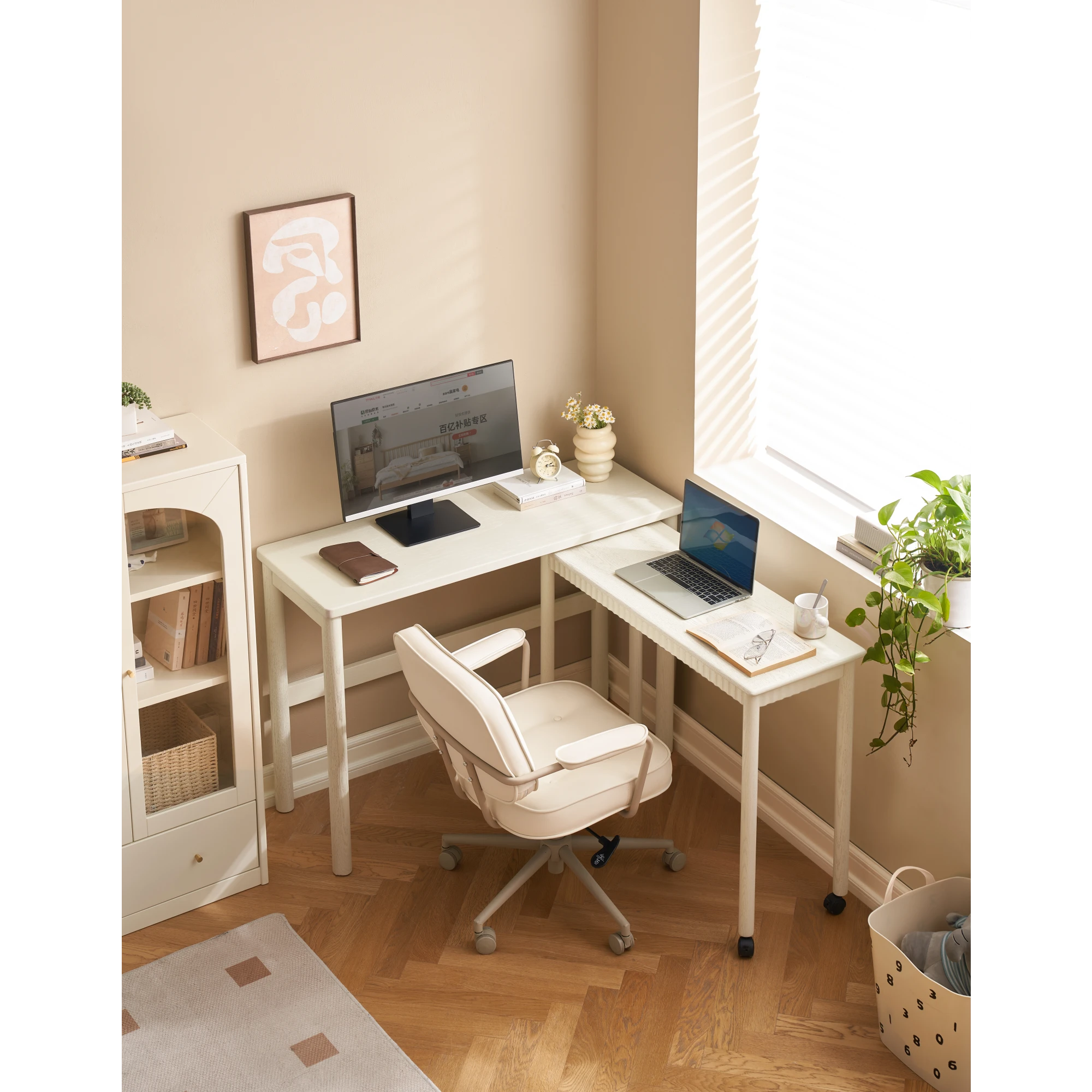 Solidwood Dolce Office Desk with Castors, Small