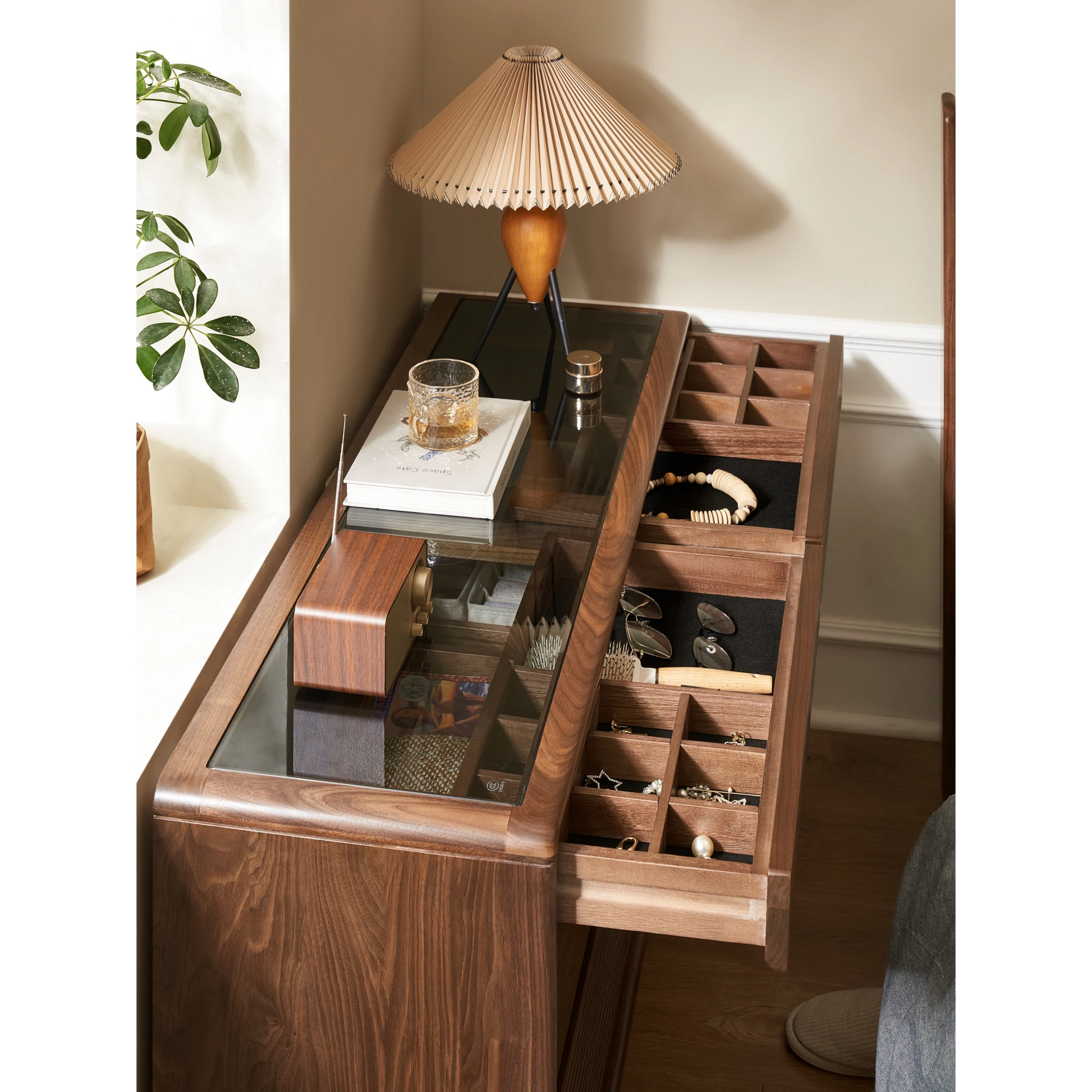 Solidwood Luxembourg Chest of 6 Drawers