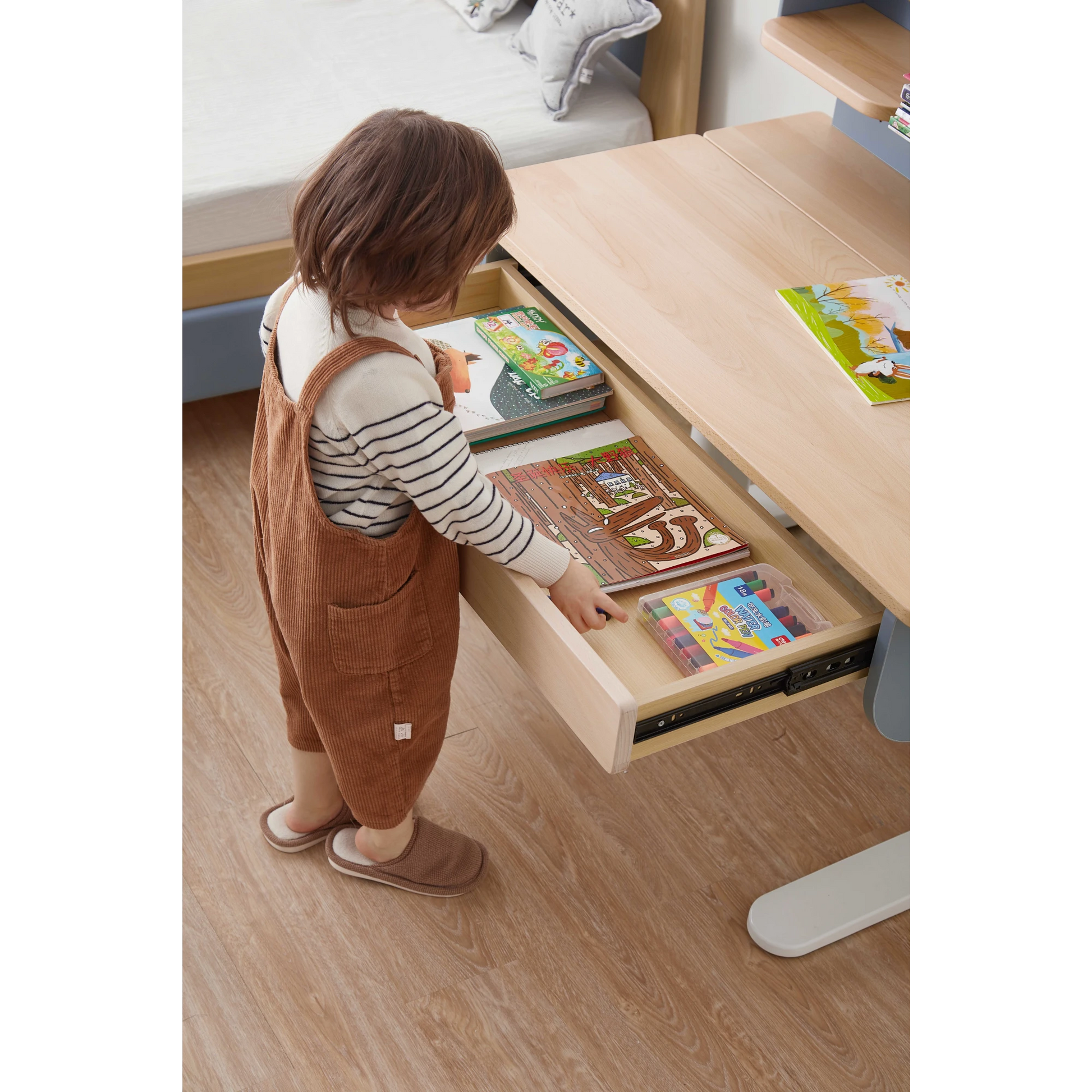 Boori Ergonomic Kids Desk (100cm) With Pegboard Hutch Package, Blueberry