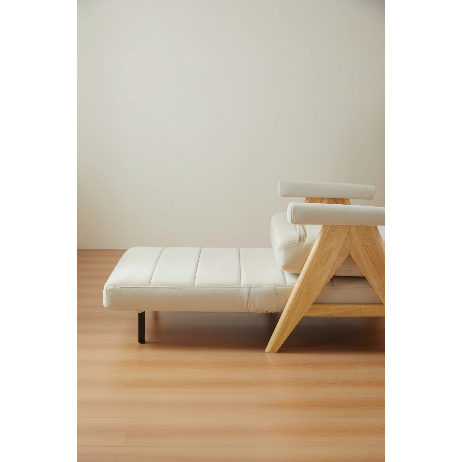 Linspire Aura Foldable Lounge Chair, White